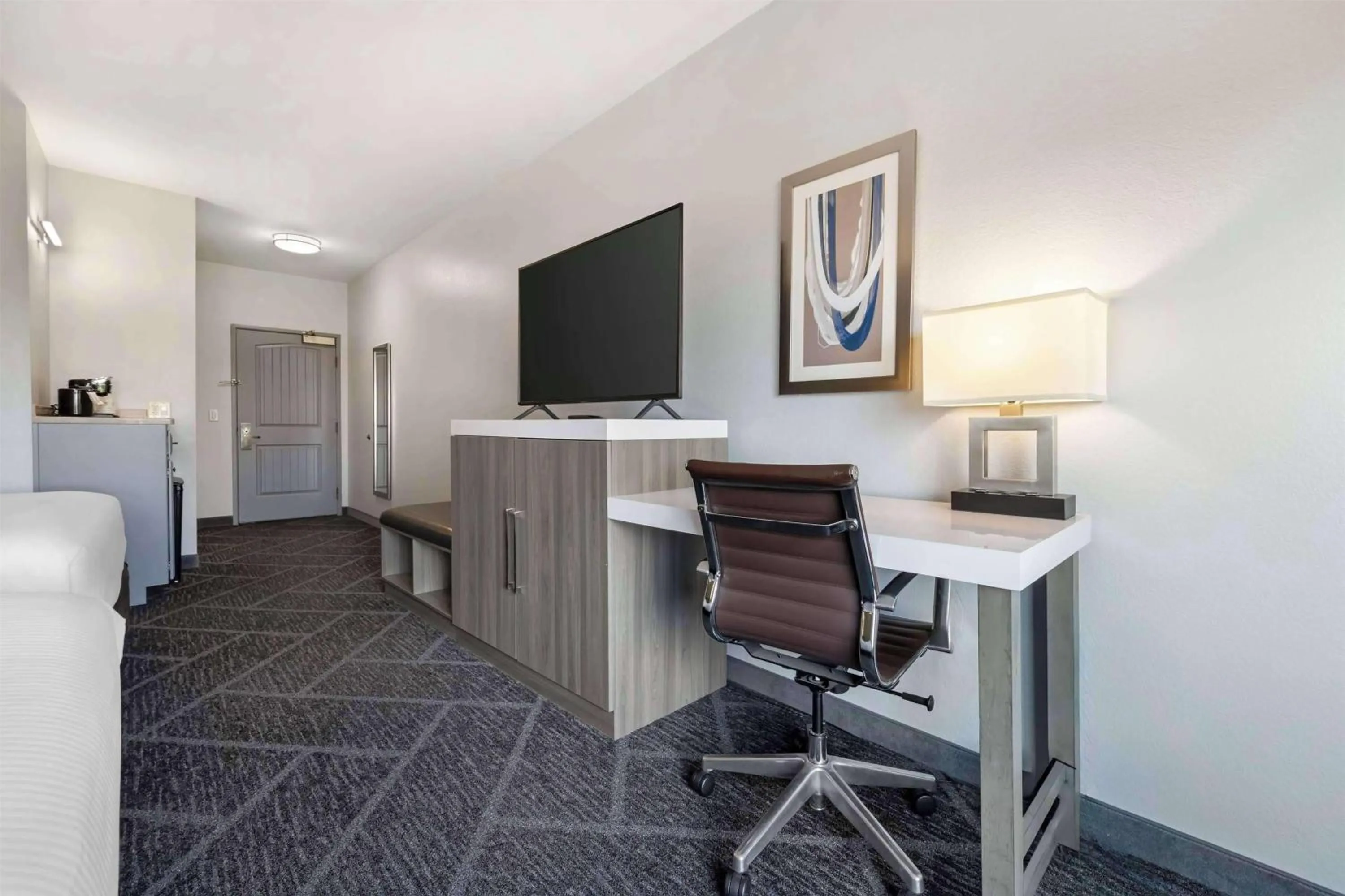 Photo of the whole room in Wyndham Garden Appleton