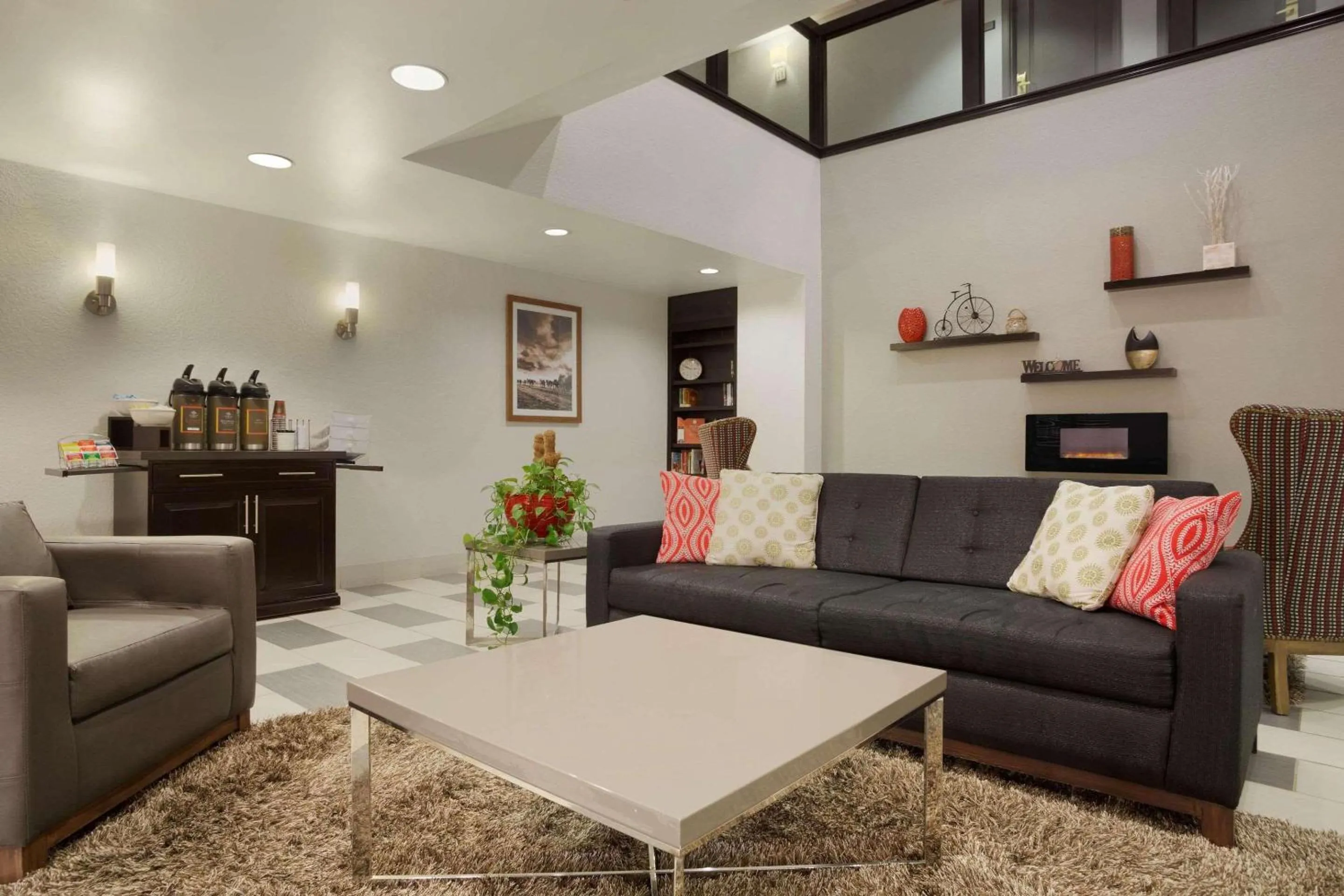 Lobby or reception in Country Inn & Suites by Radisson, DFW Airport South, TX