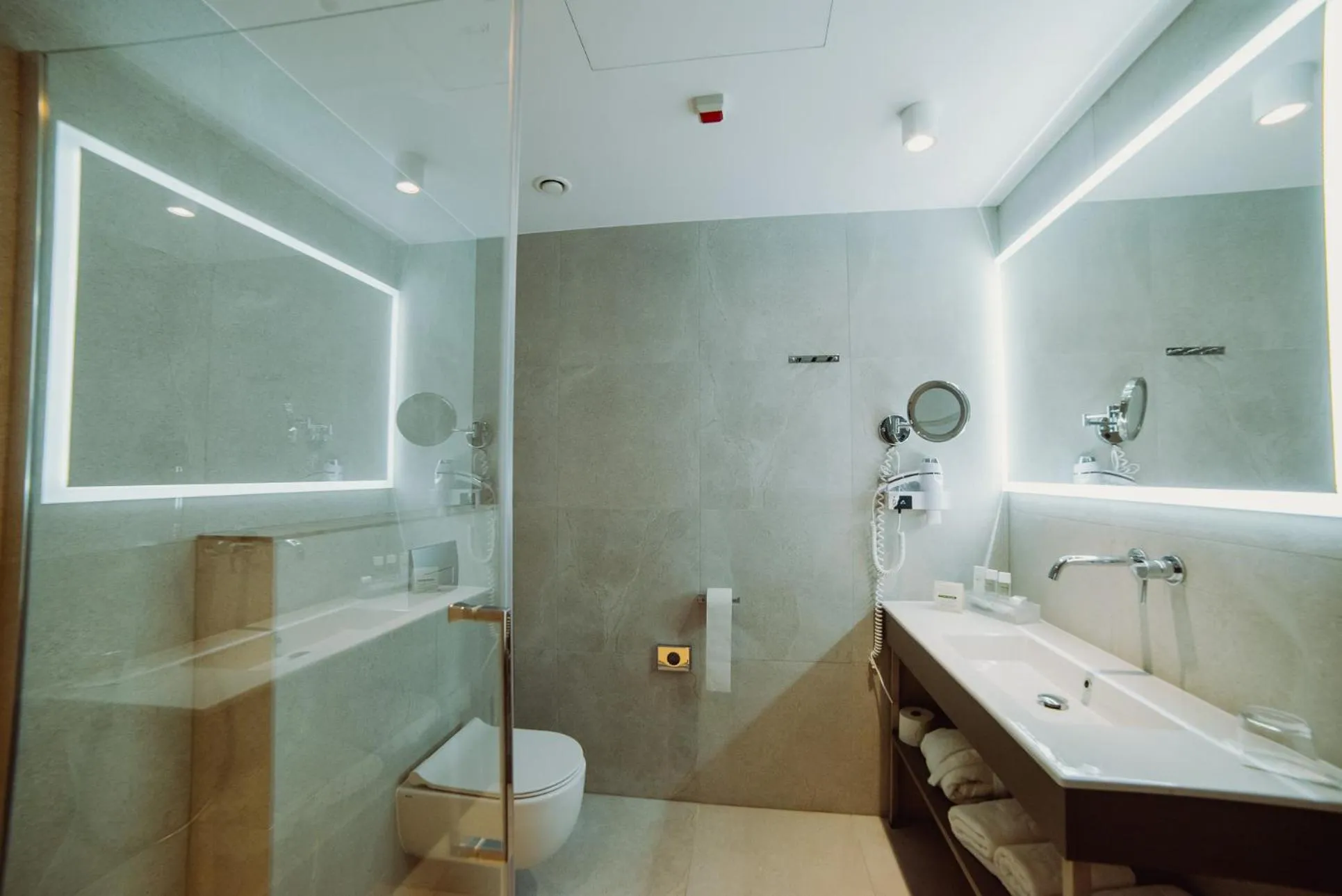 Bathroom in Hotel Evva