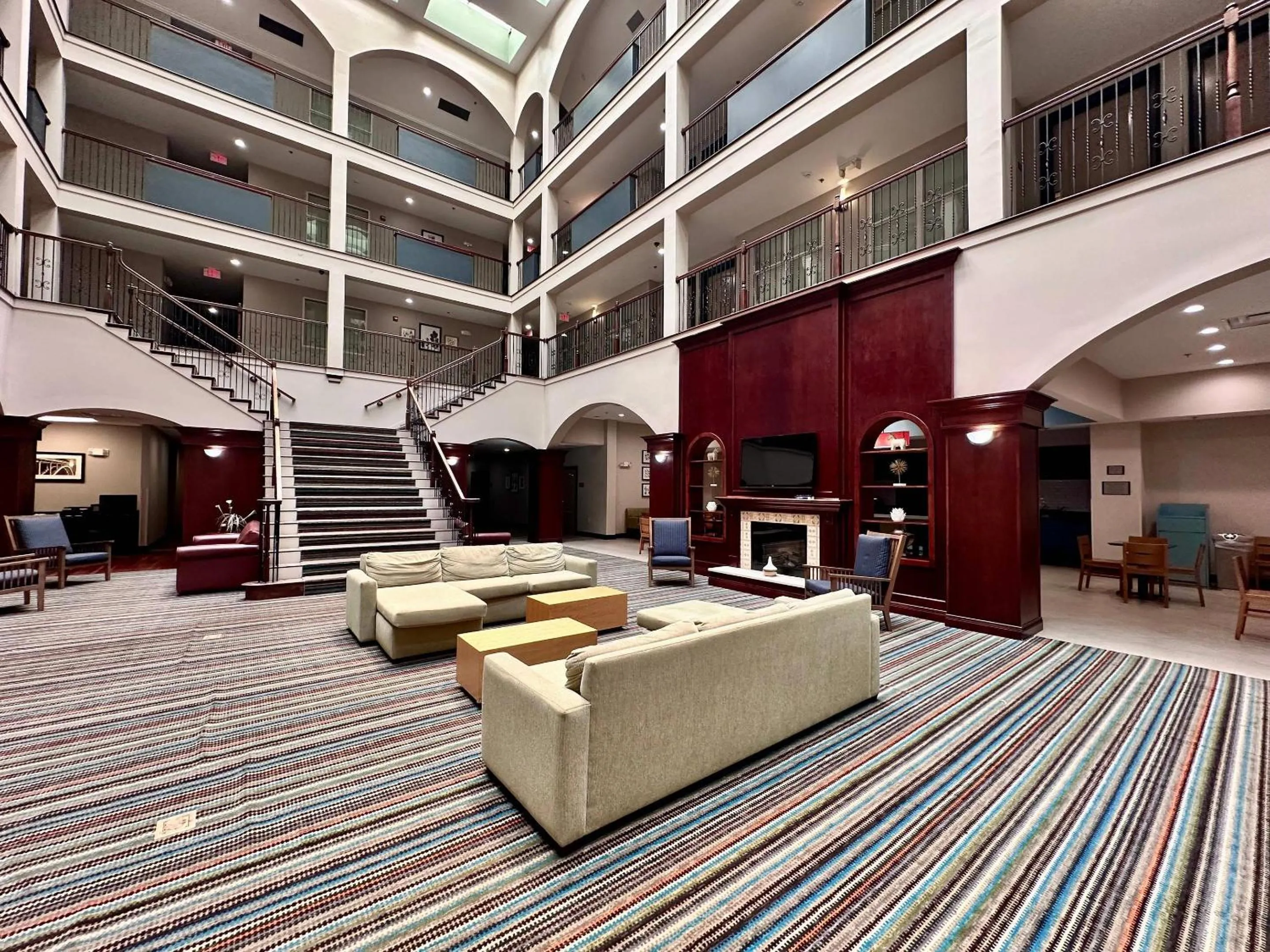 Lobby or reception in Country Inn & Suites by Radisson, Athens, GA