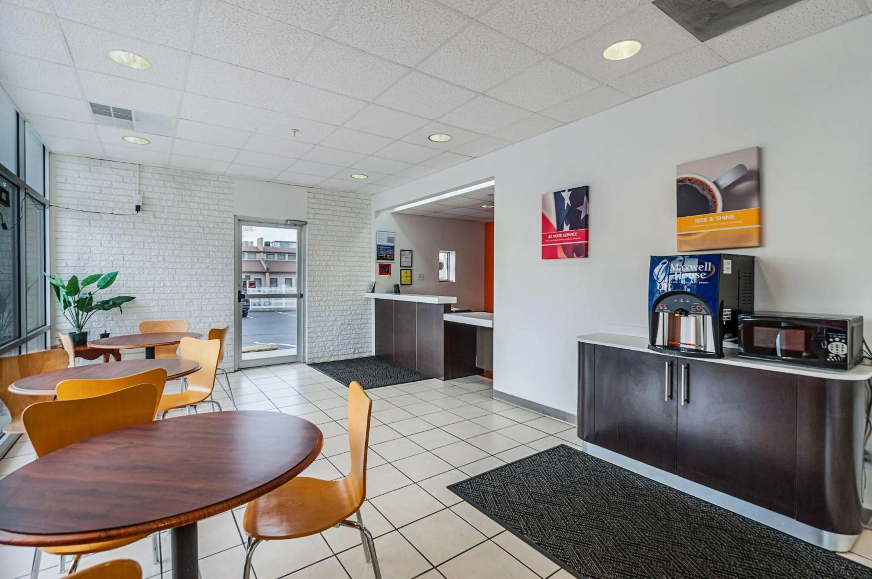 Lobby or reception in Motel6 Winchester, VA