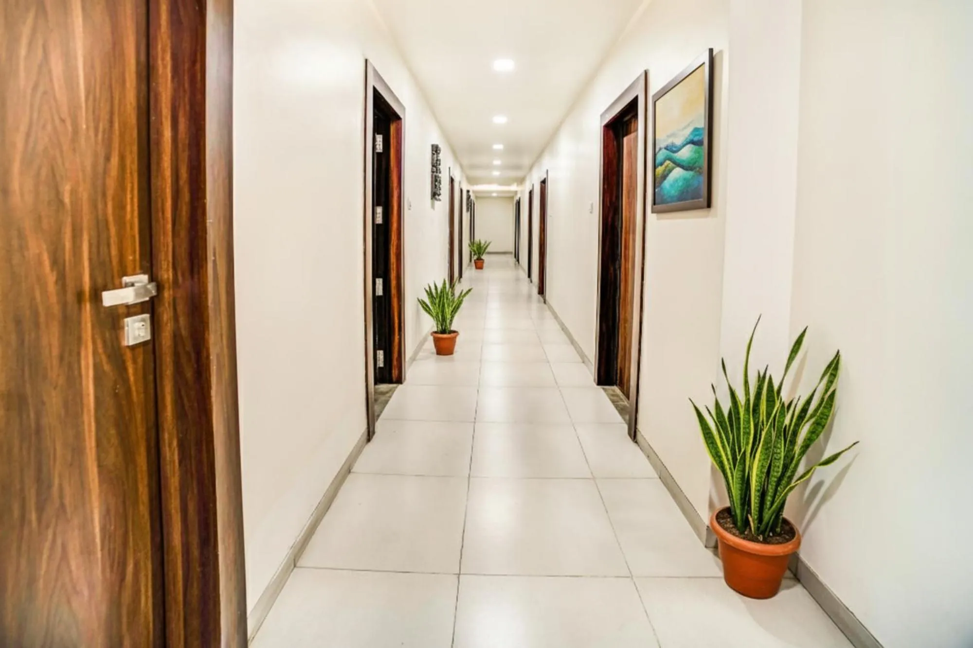 Lobby or reception in FabHotel Global Inn - Nr Sanjeevani Children's Hospital