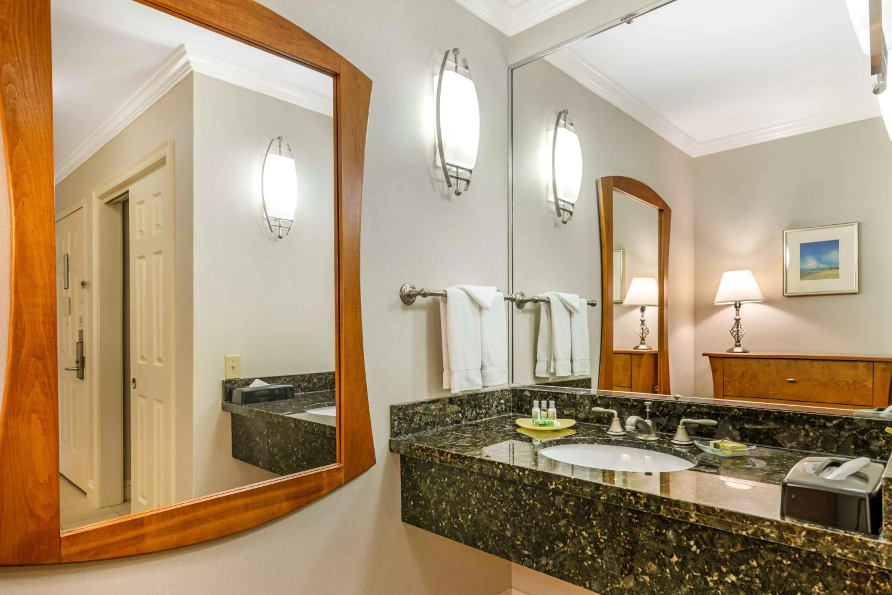 Bathroom in Gorges Grant Hotel