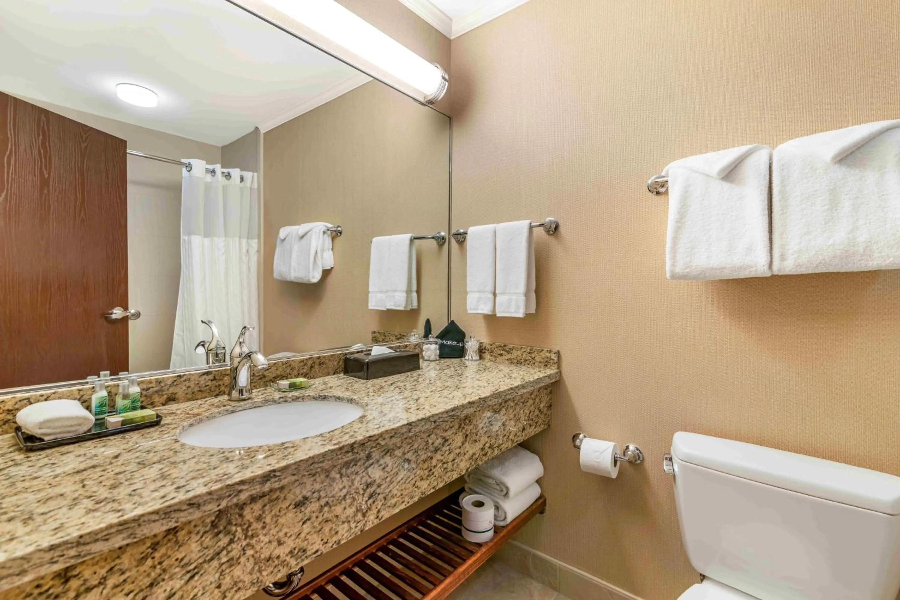 Bathroom in Gorges Grant Hotel