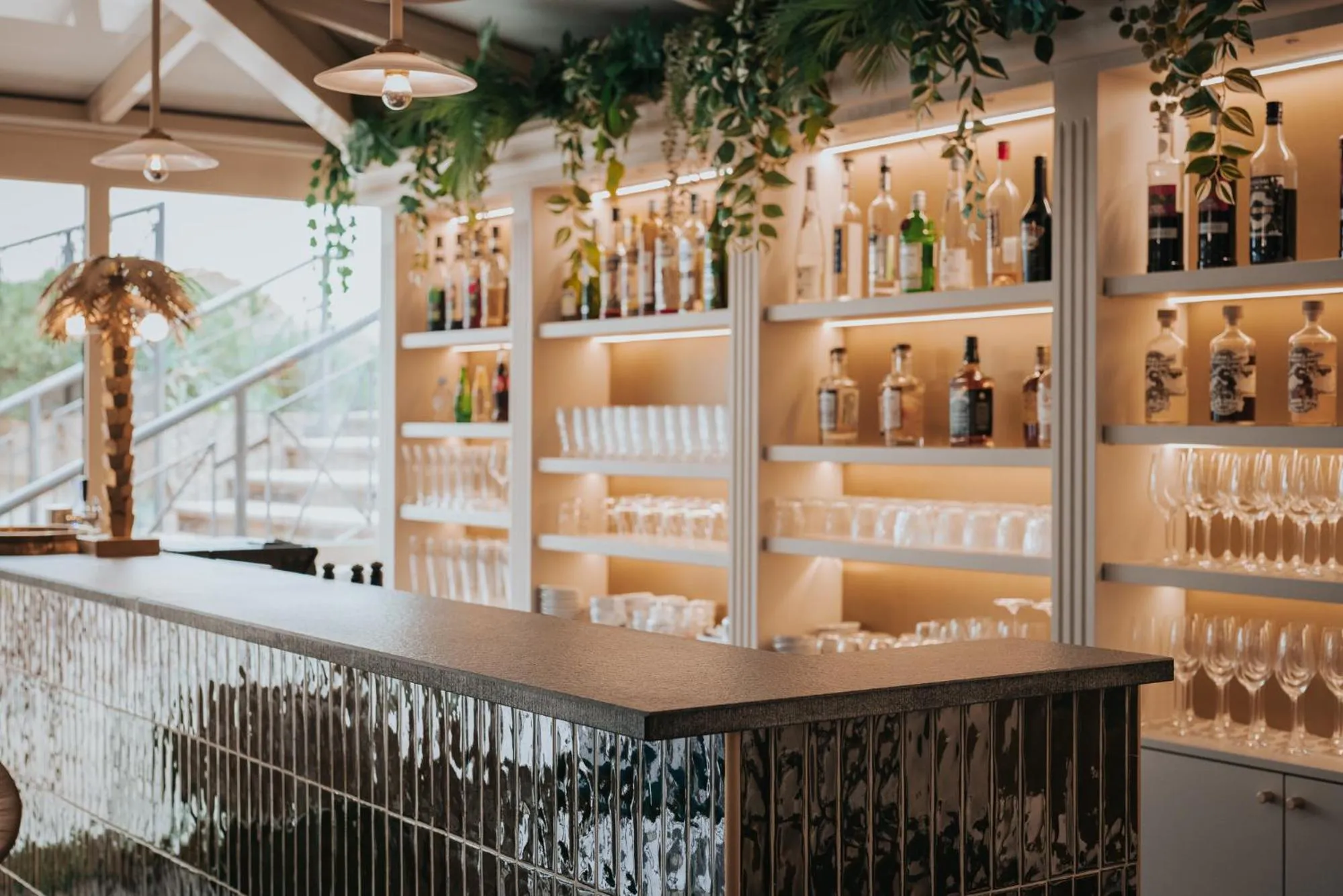 Lounge or bar in Hôtel Henry II Beaune Centre