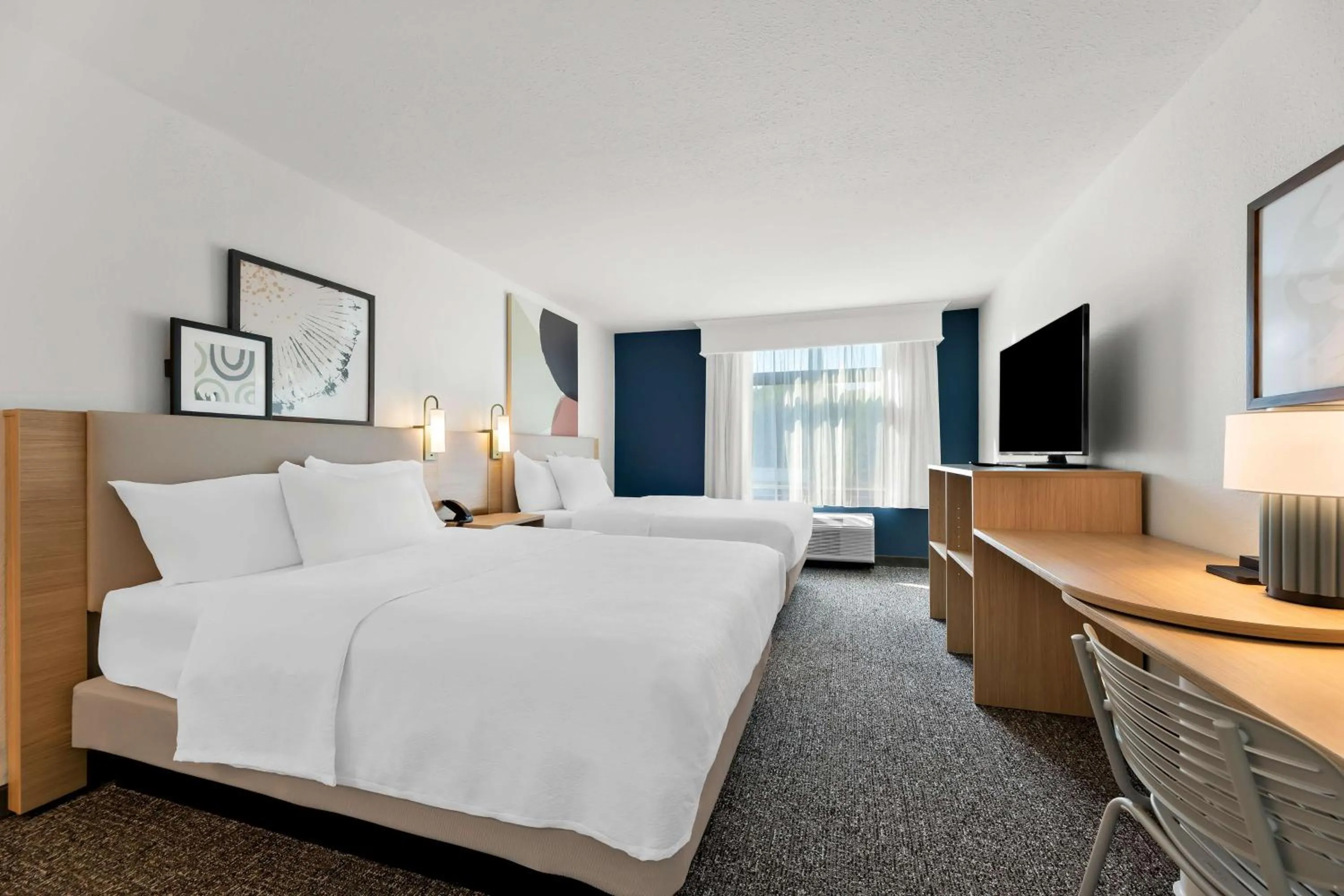 Bed in Wingate by Wyndham Tupelo