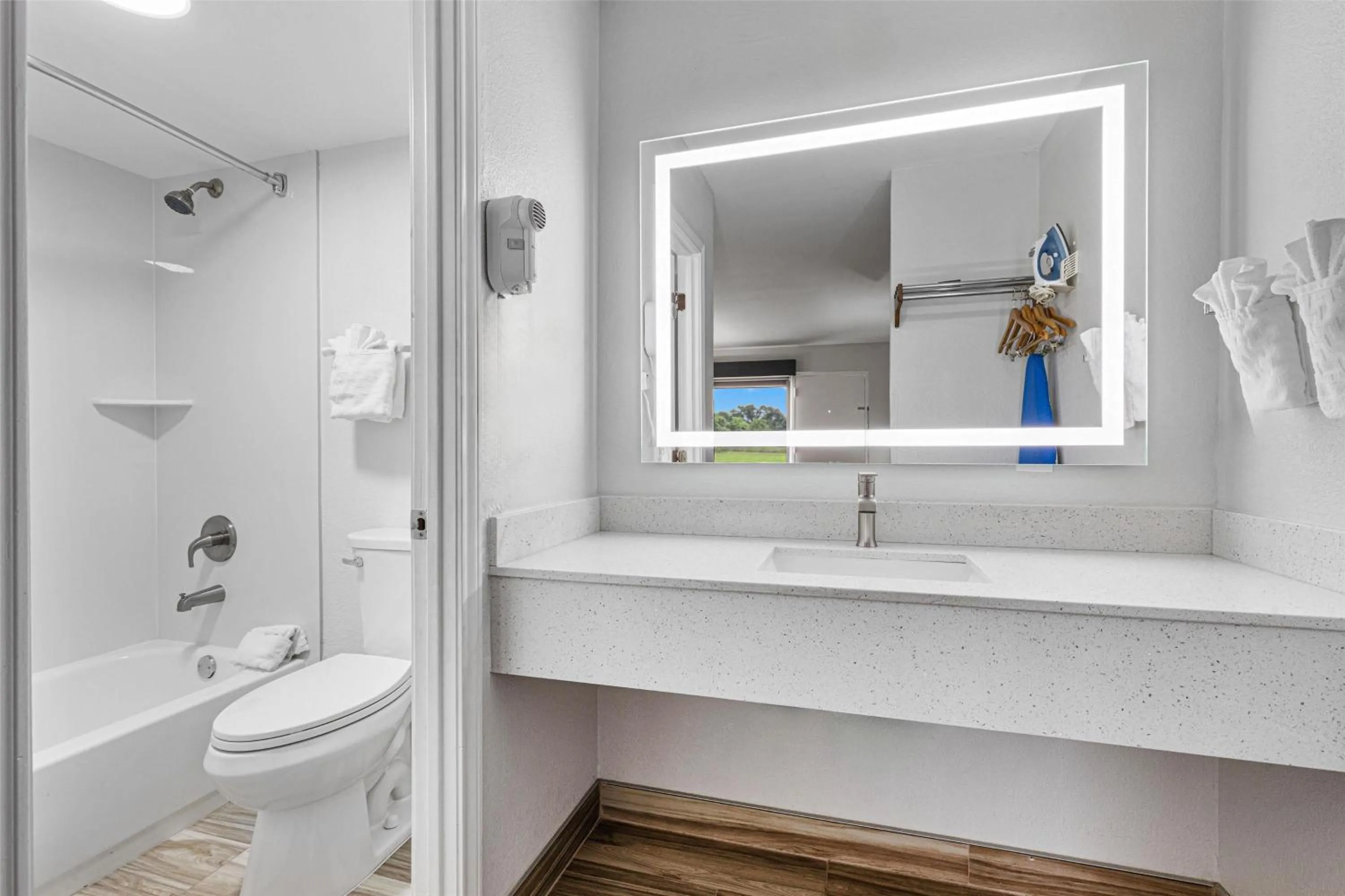 Bathroom in Best Western Canton Inn