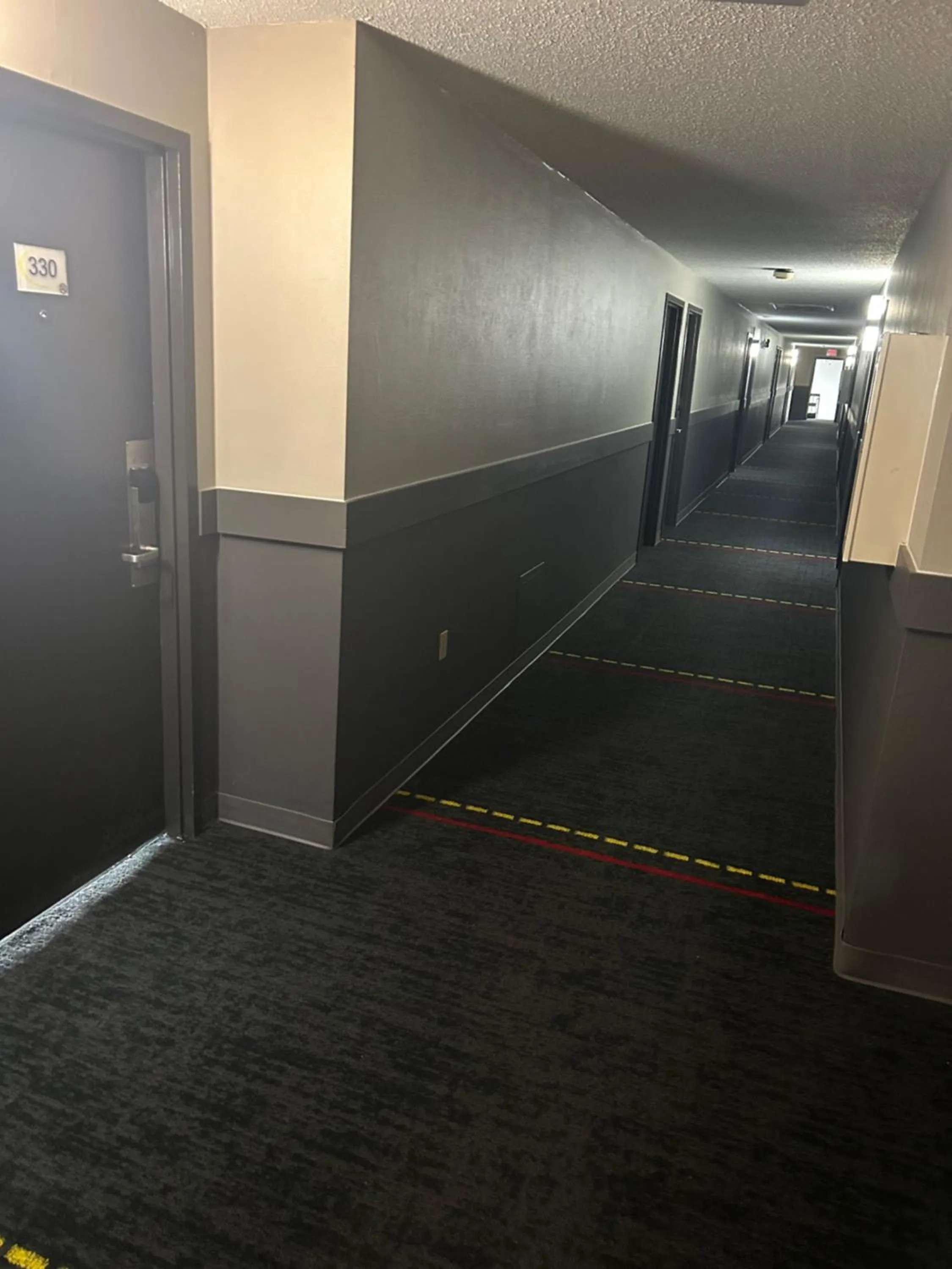 Super 8 by Wyndham Williston ND