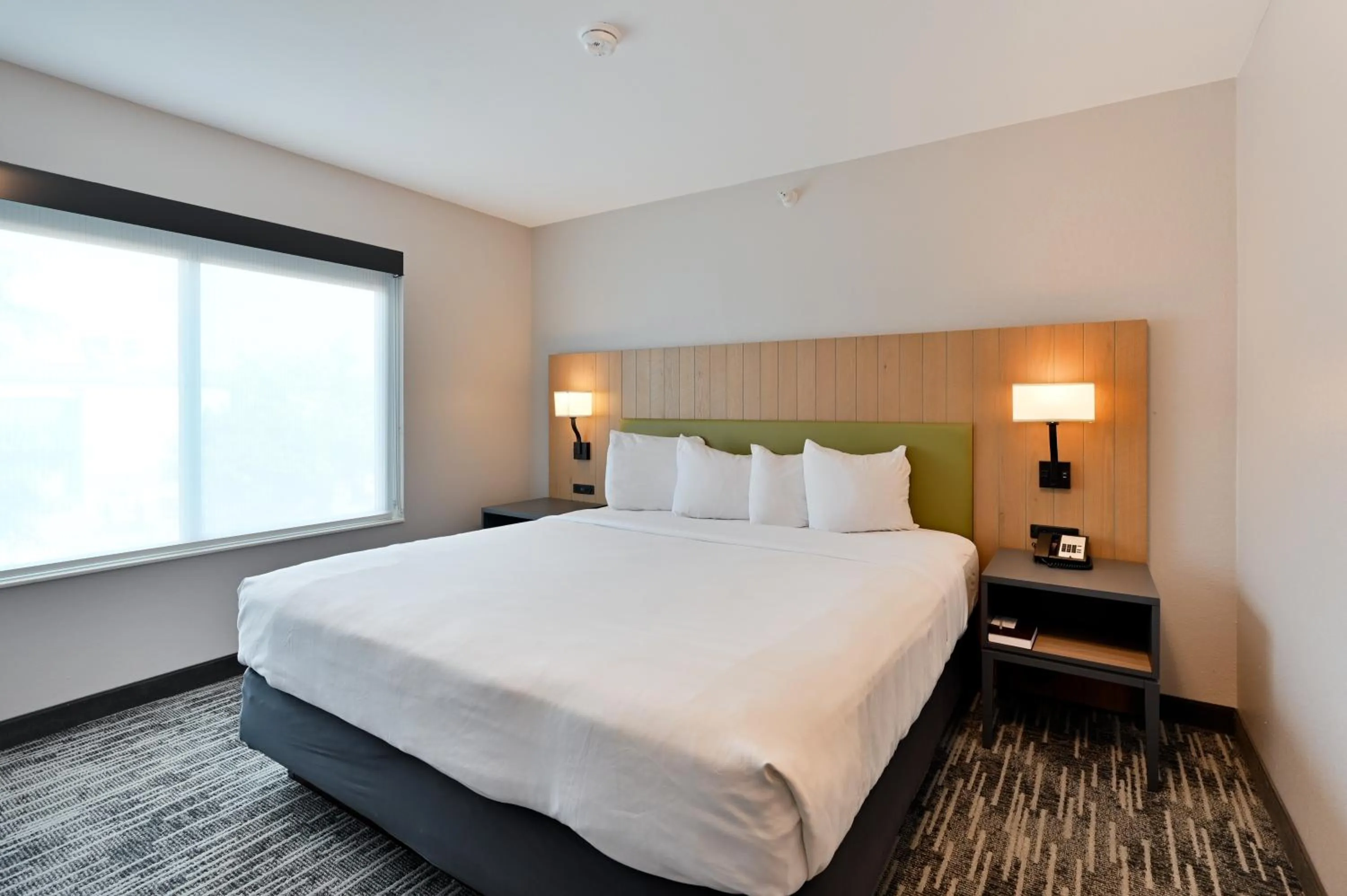 Bed in Country Inn & Suites by Radisson, Bloomington-Normal Airport, IL