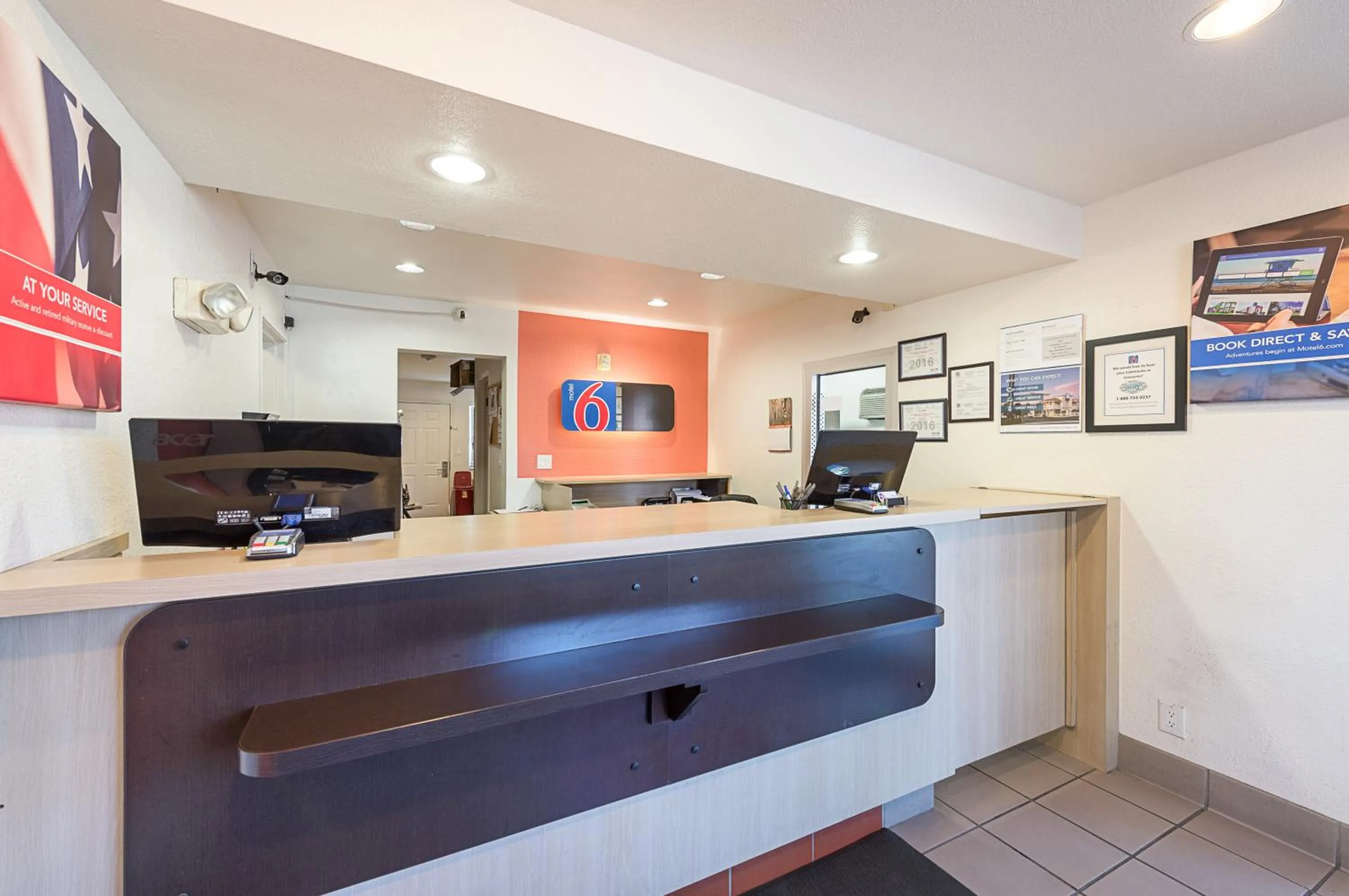 Lobby or reception in Motel 6-Carson City, NV