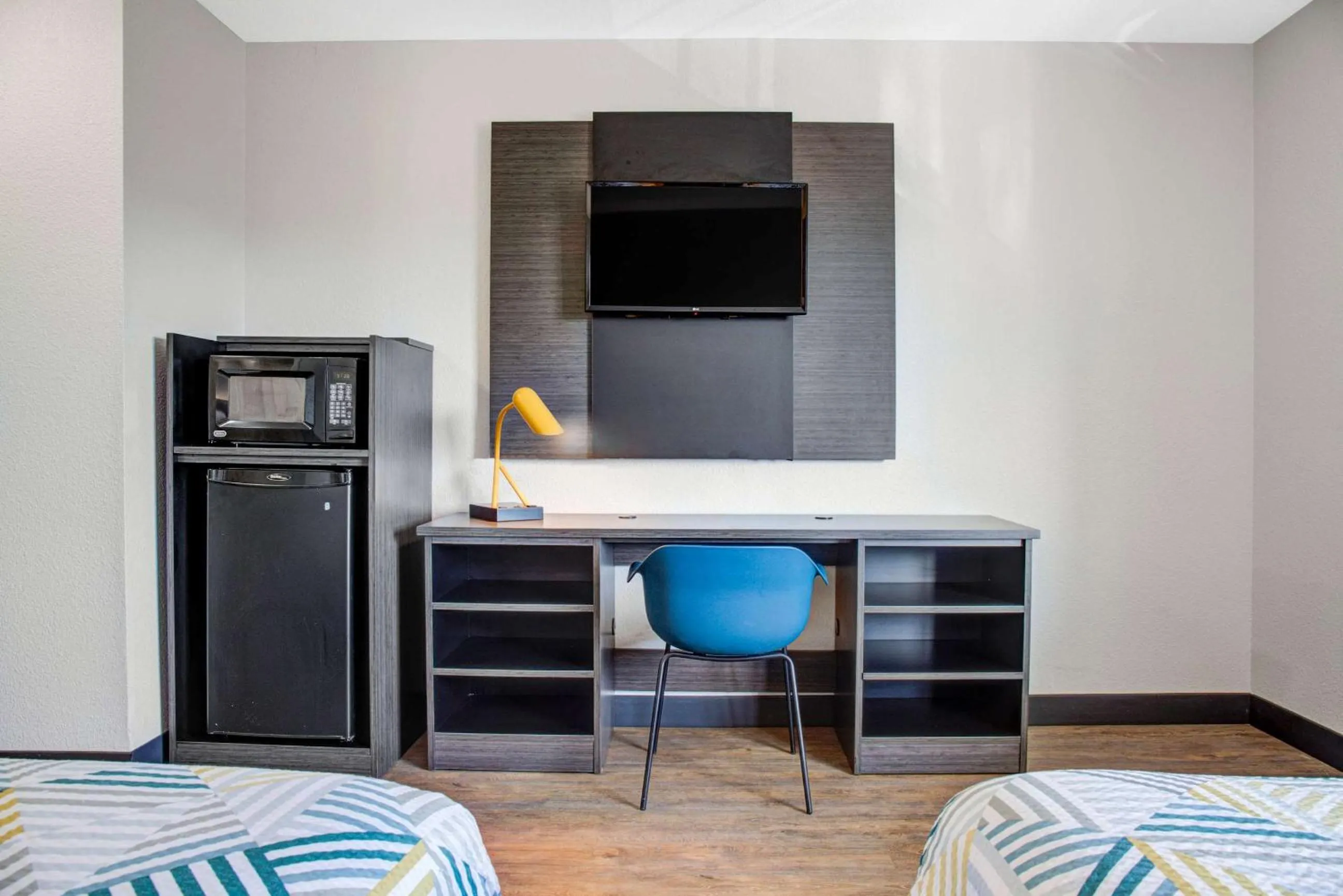 Bedroom, Bed in Motel 6-Carson City, NV