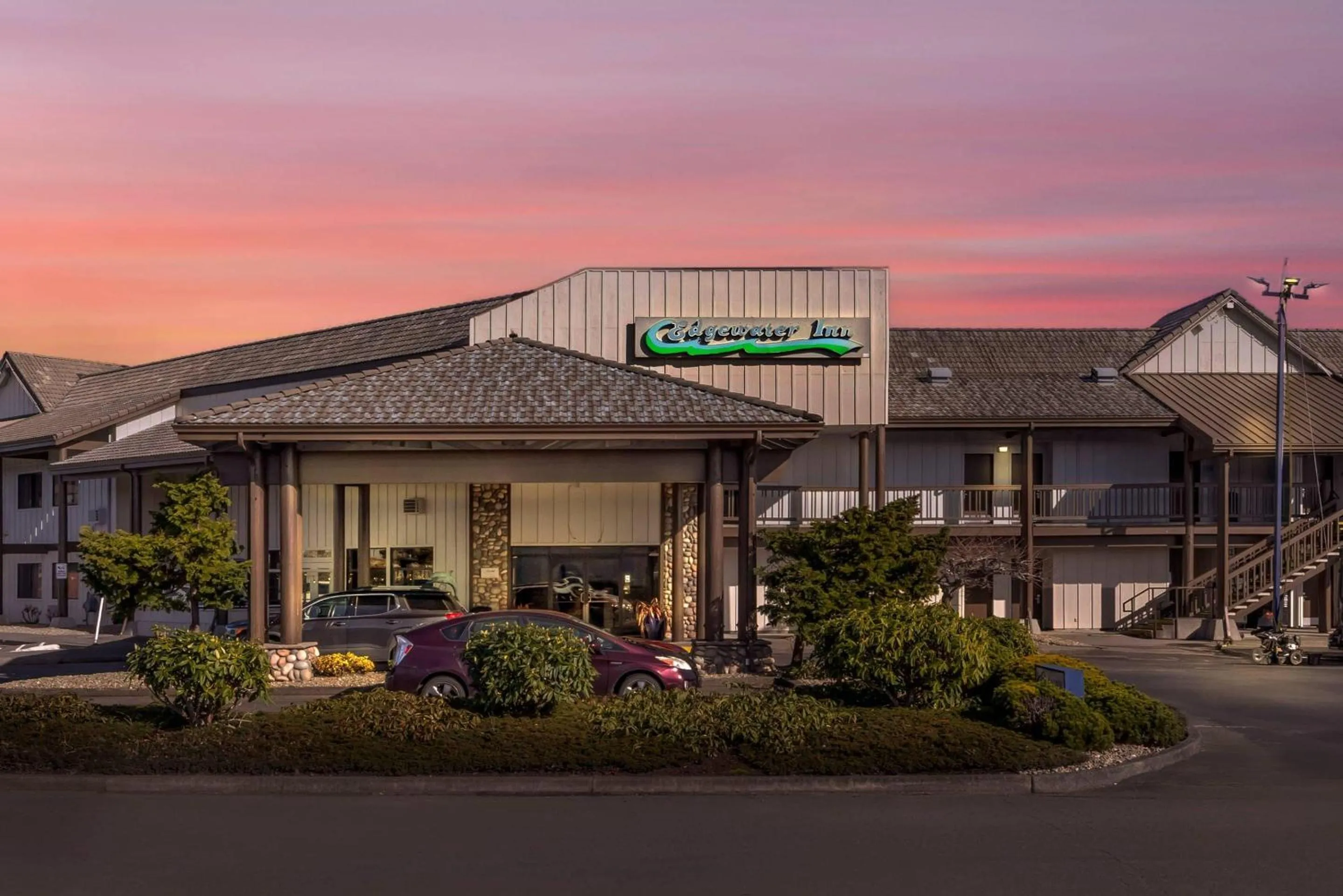 Property building in Edgewater Inn and Suites, an Ascend Collection Hotel