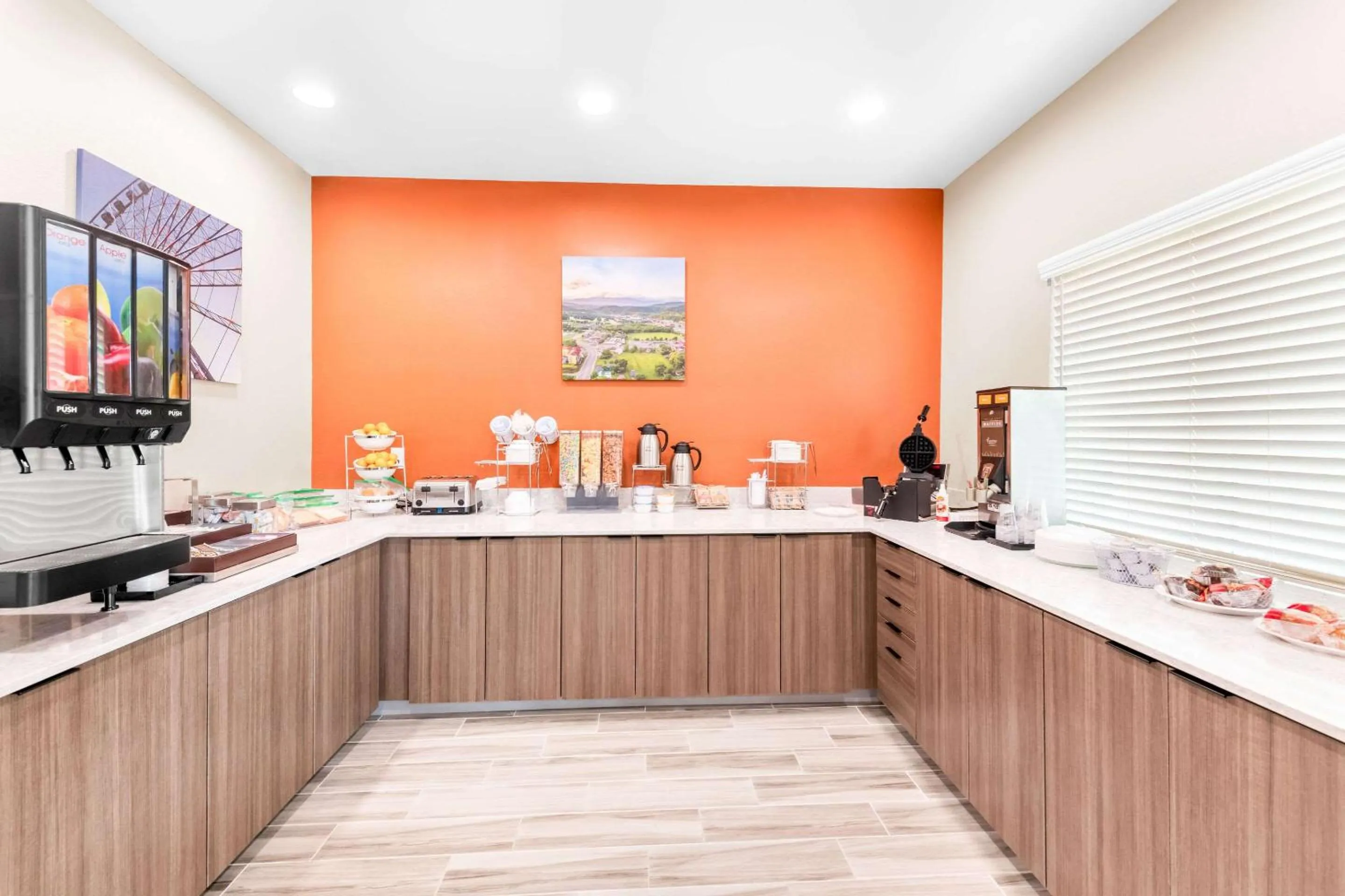 Breakfast in Sleep Inn & Suites Pigeon Forge Downtown