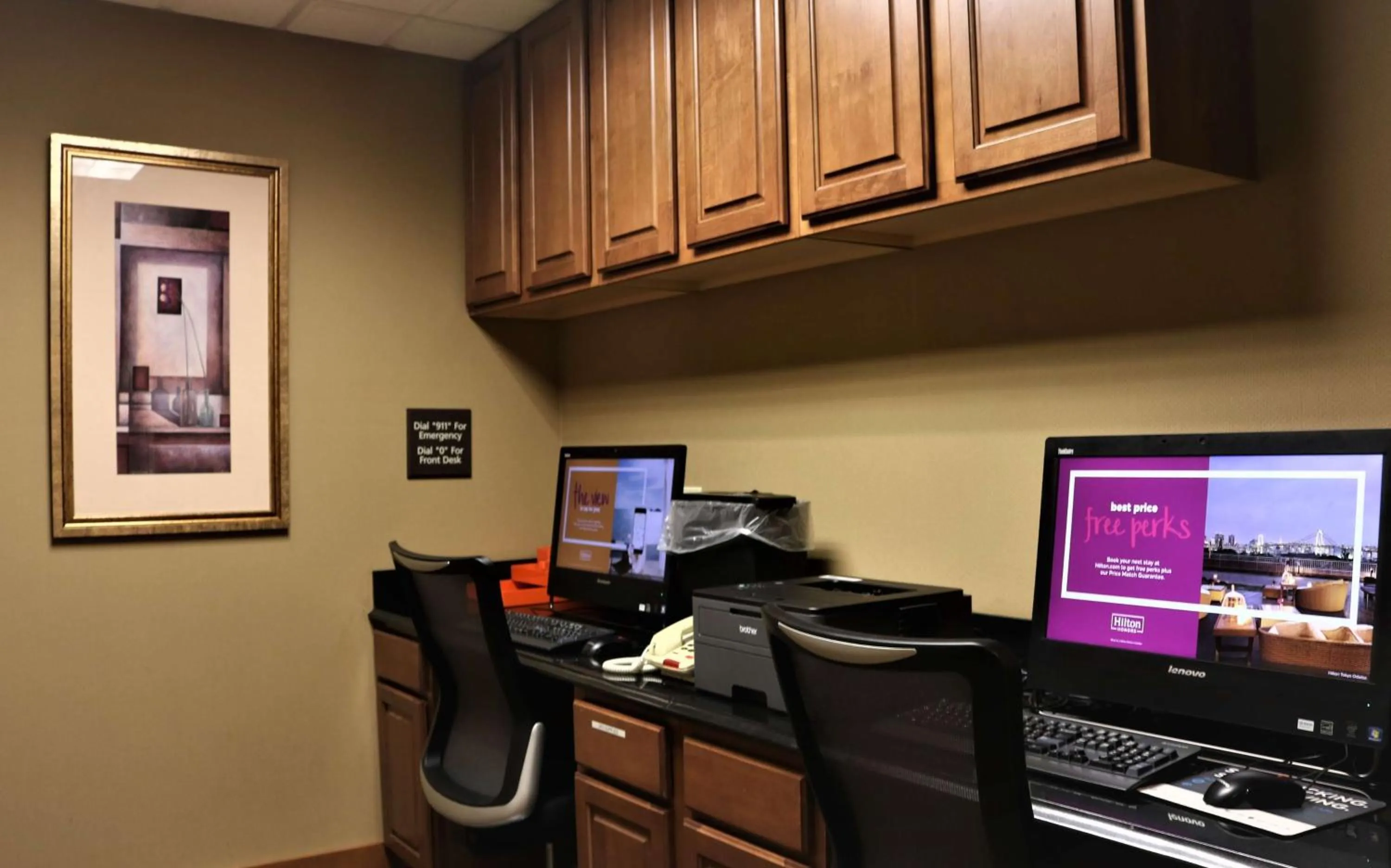 Business facilities in Hampton Inn & Suites Fremont