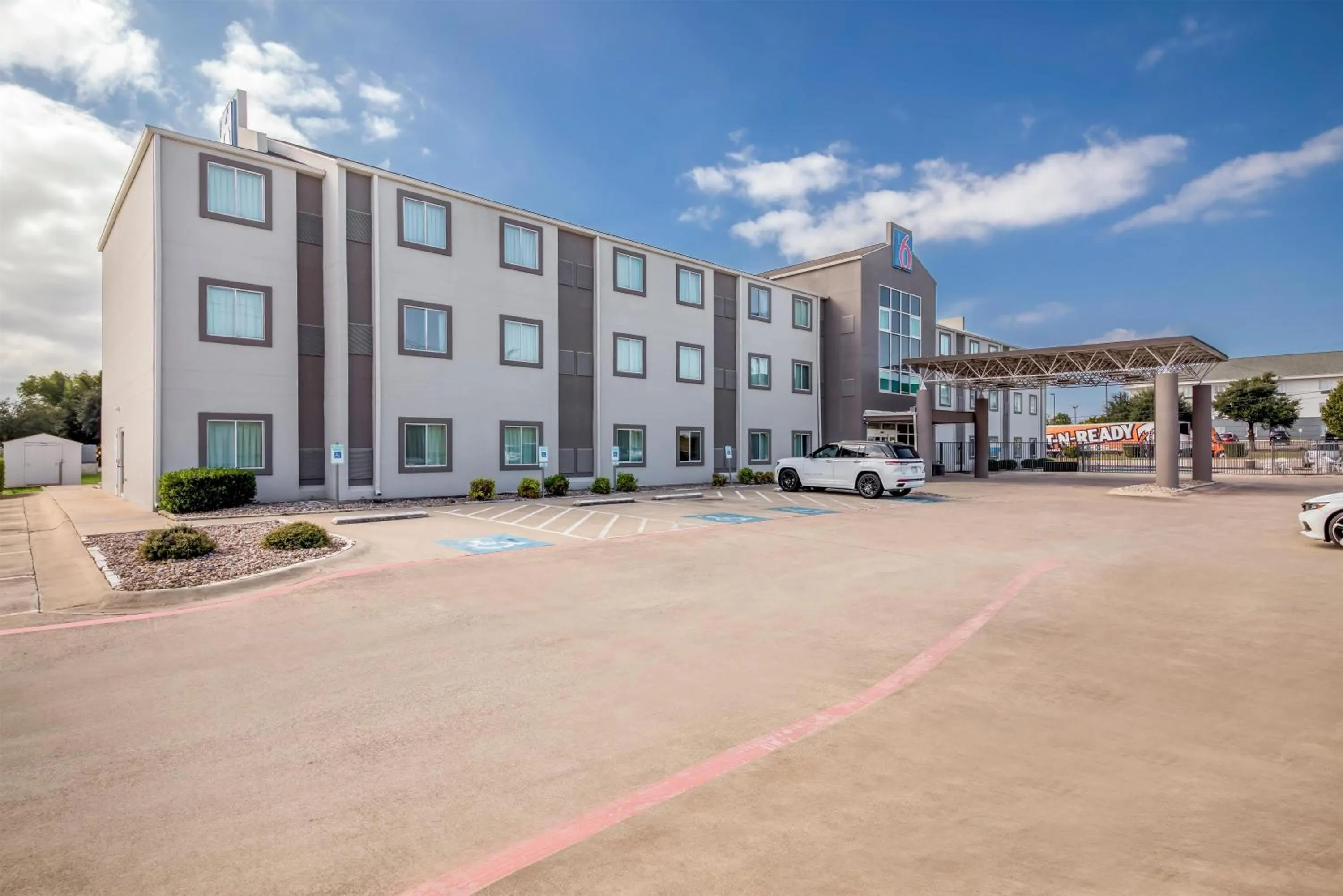 Property building in Motel 6-Killeen, TX
