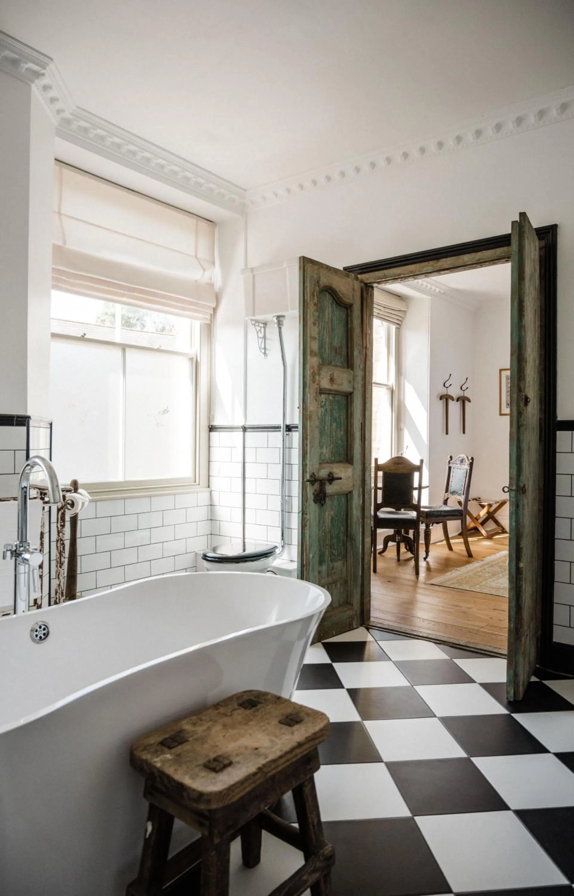 Bathroom in The Crooked Swan