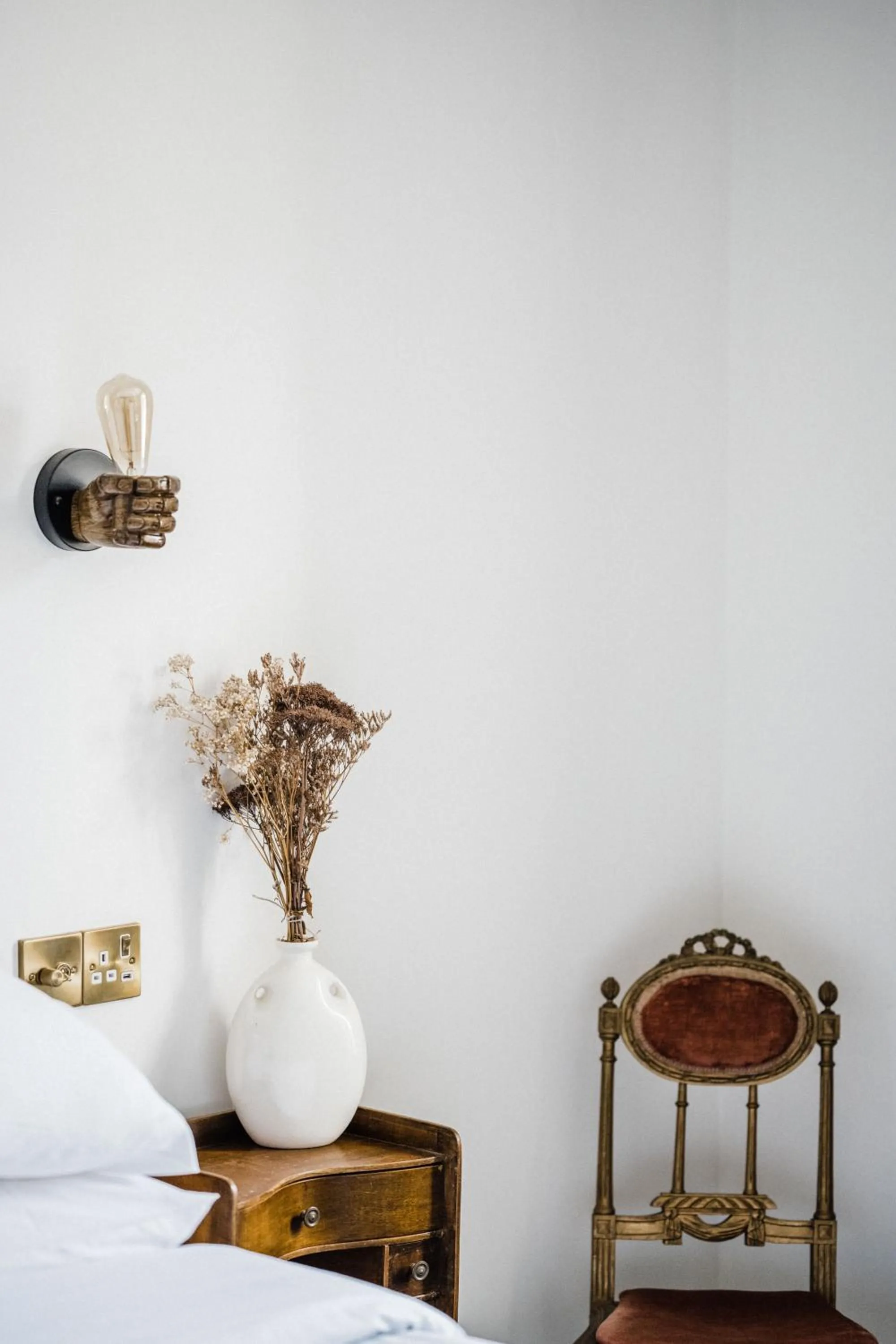 Bedroom in The Crooked Swan