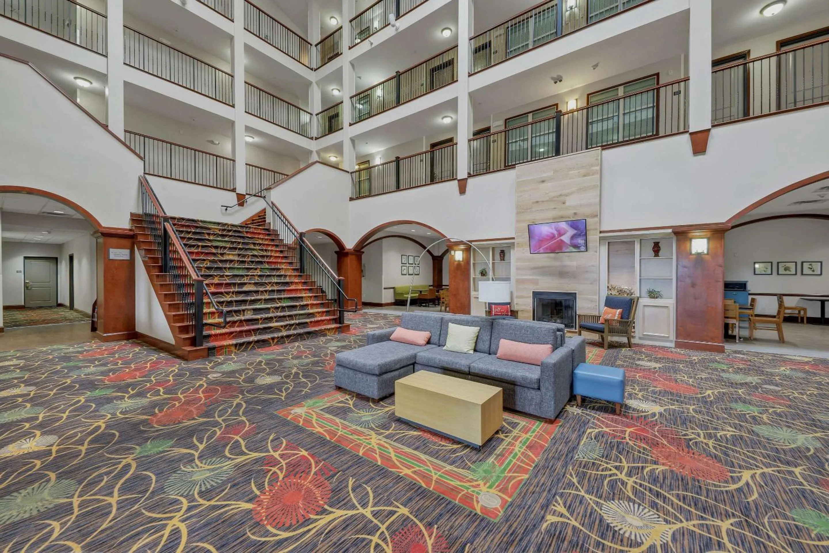 Lobby or reception in Country Inn & Suites by Radisson, Braselton, GA