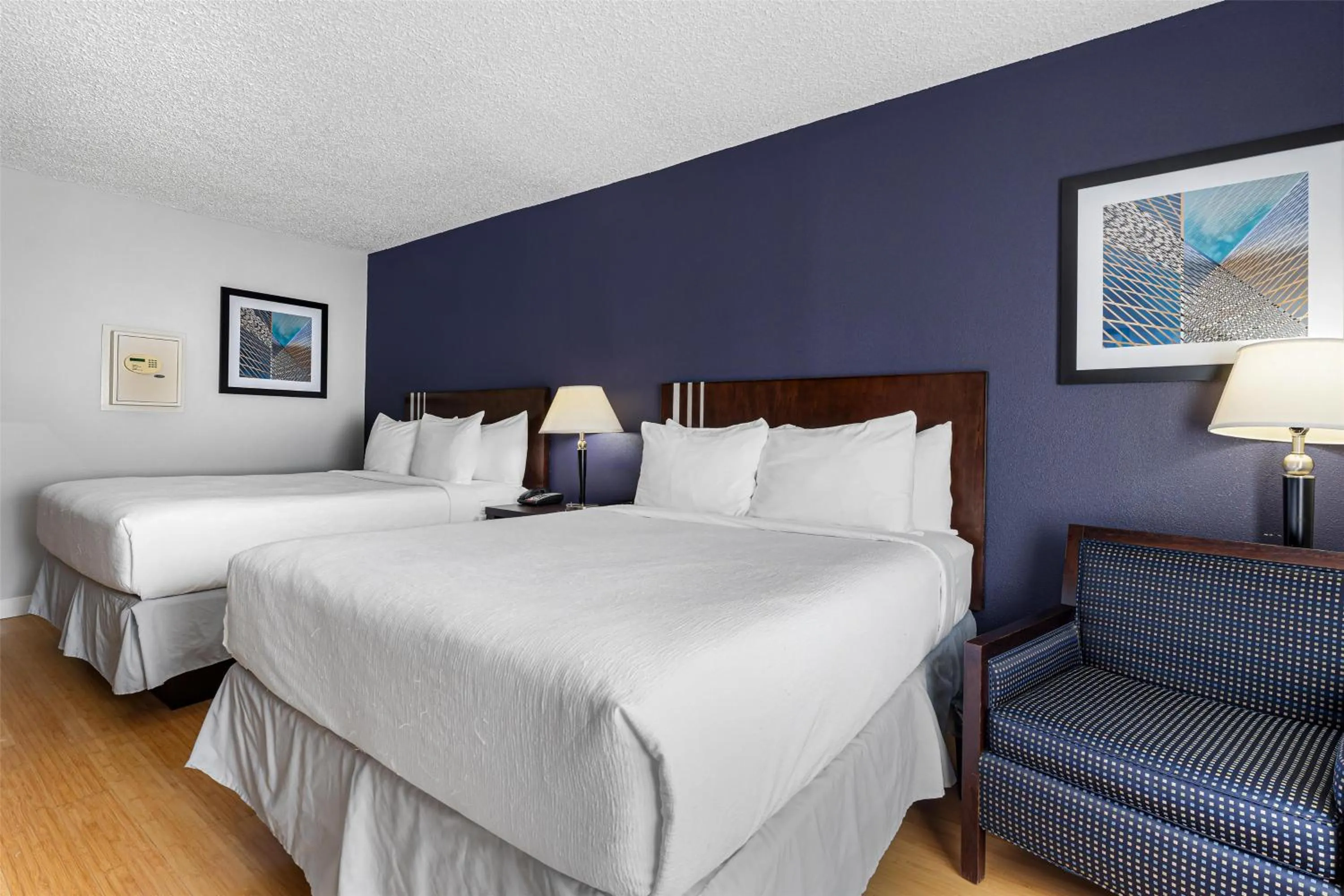 Bedroom, Bed in Best Western Garden Inn