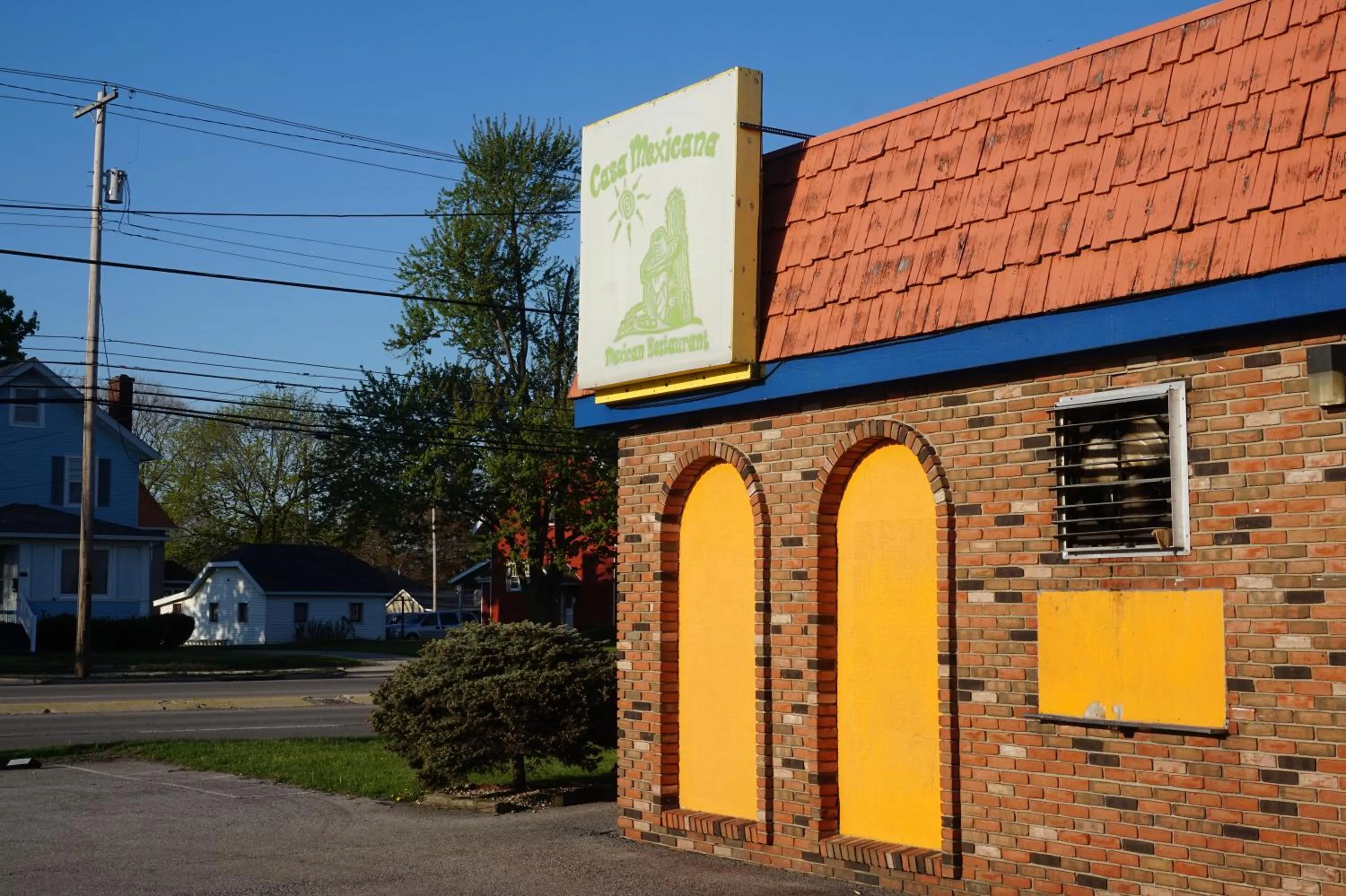 Restaurant/places to eat in Bellevue Hotel and Suites