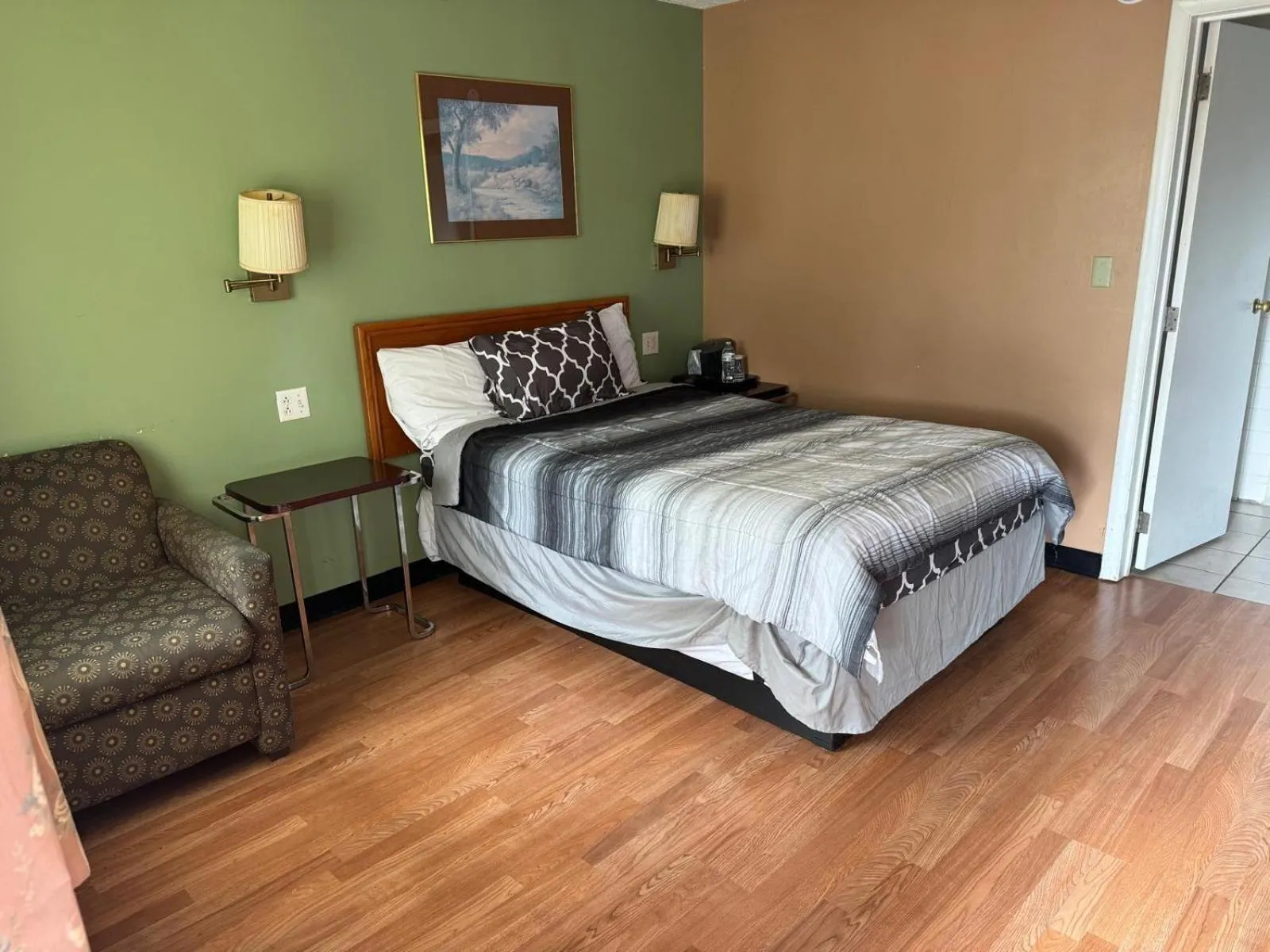 Bed in Bellevue Hotel and Suites