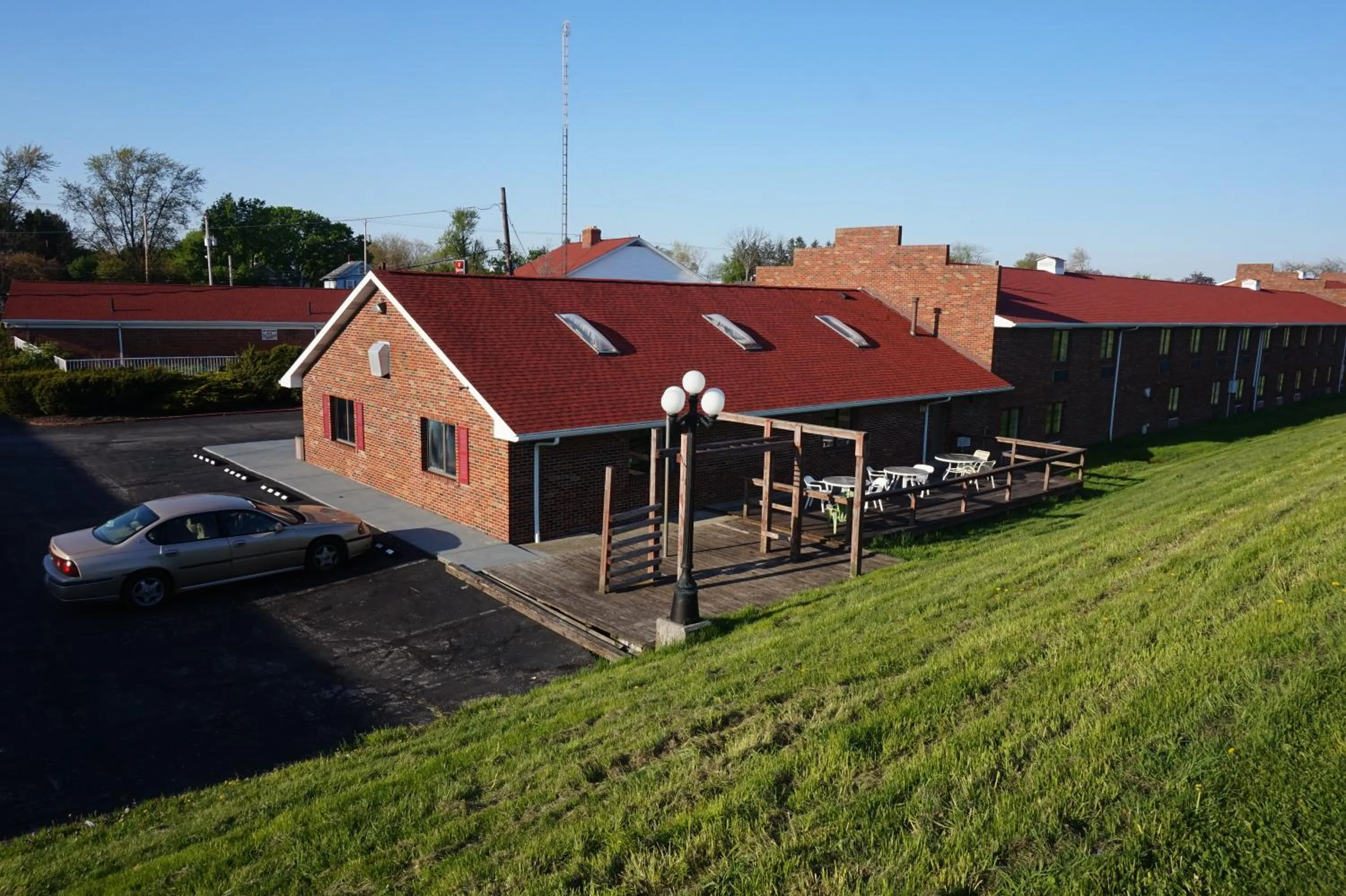 Property building in Bellevue Hotel and Suites