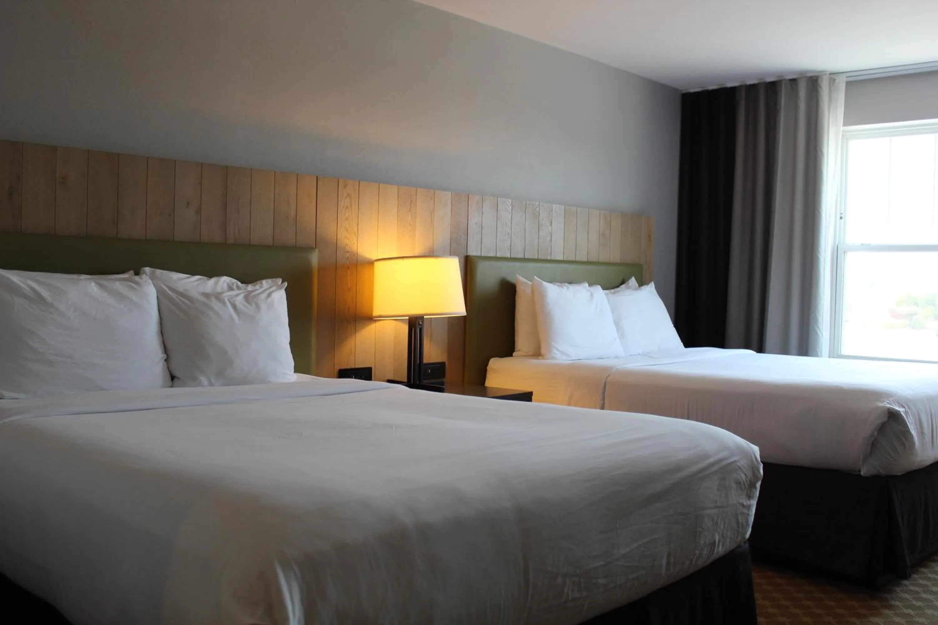 Bedroom in Country Inn & Suites by Radisson, Gettysburg, PA