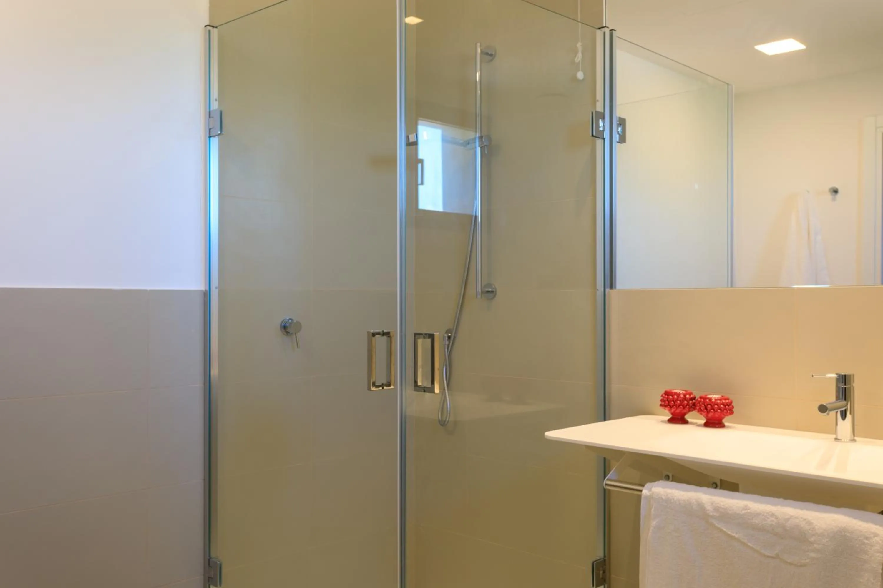 Shower in Torre Bonera. Green Resort