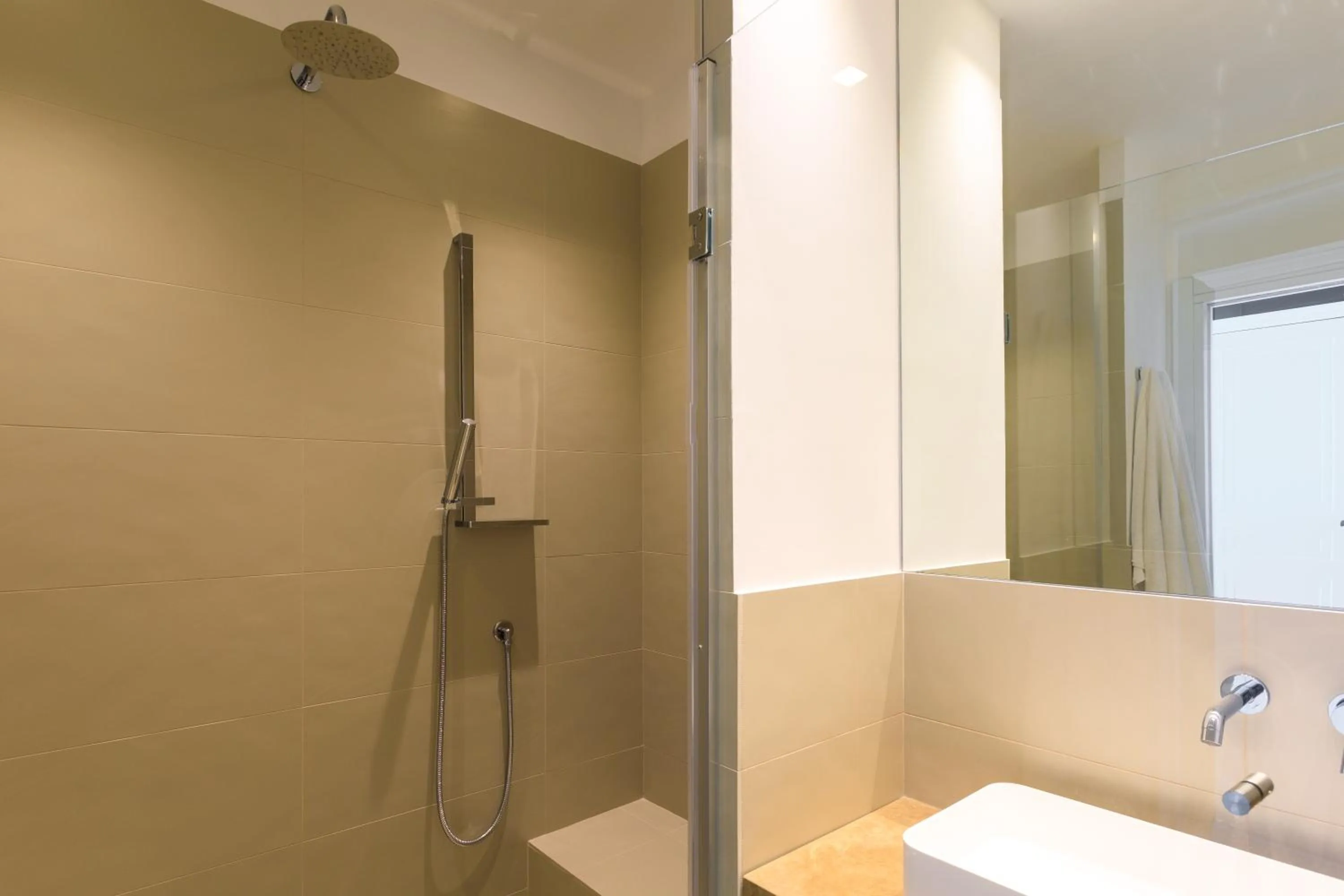 Shower in Torre Bonera. Green Resort