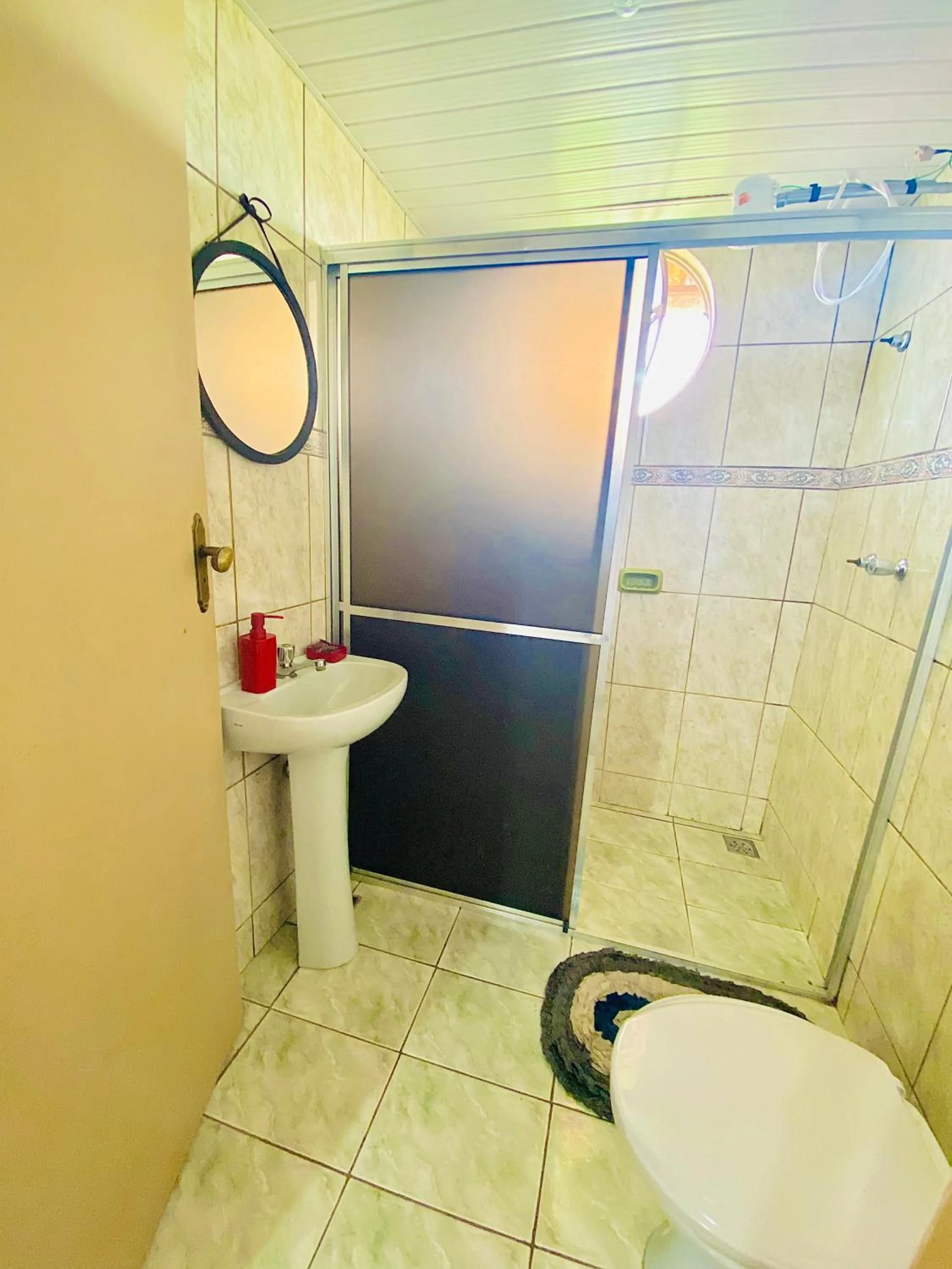 Bathroom in Hospedaria Vila Rica - 1 km do centro histórico