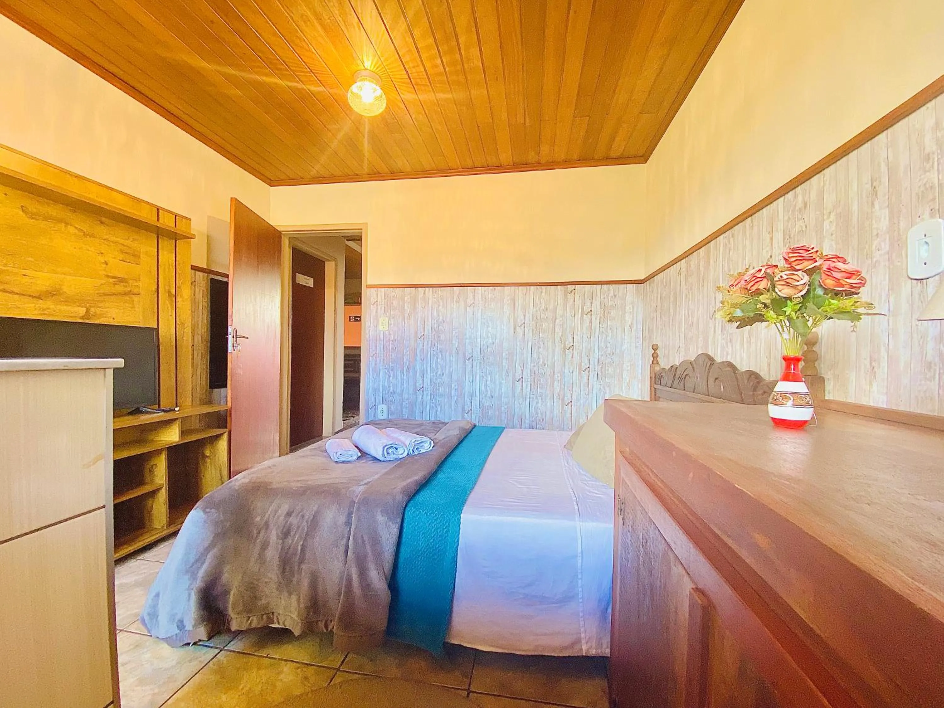 Photo of the whole room, Bed in Hospedaria Vila Rica - 1 km do centro histórico