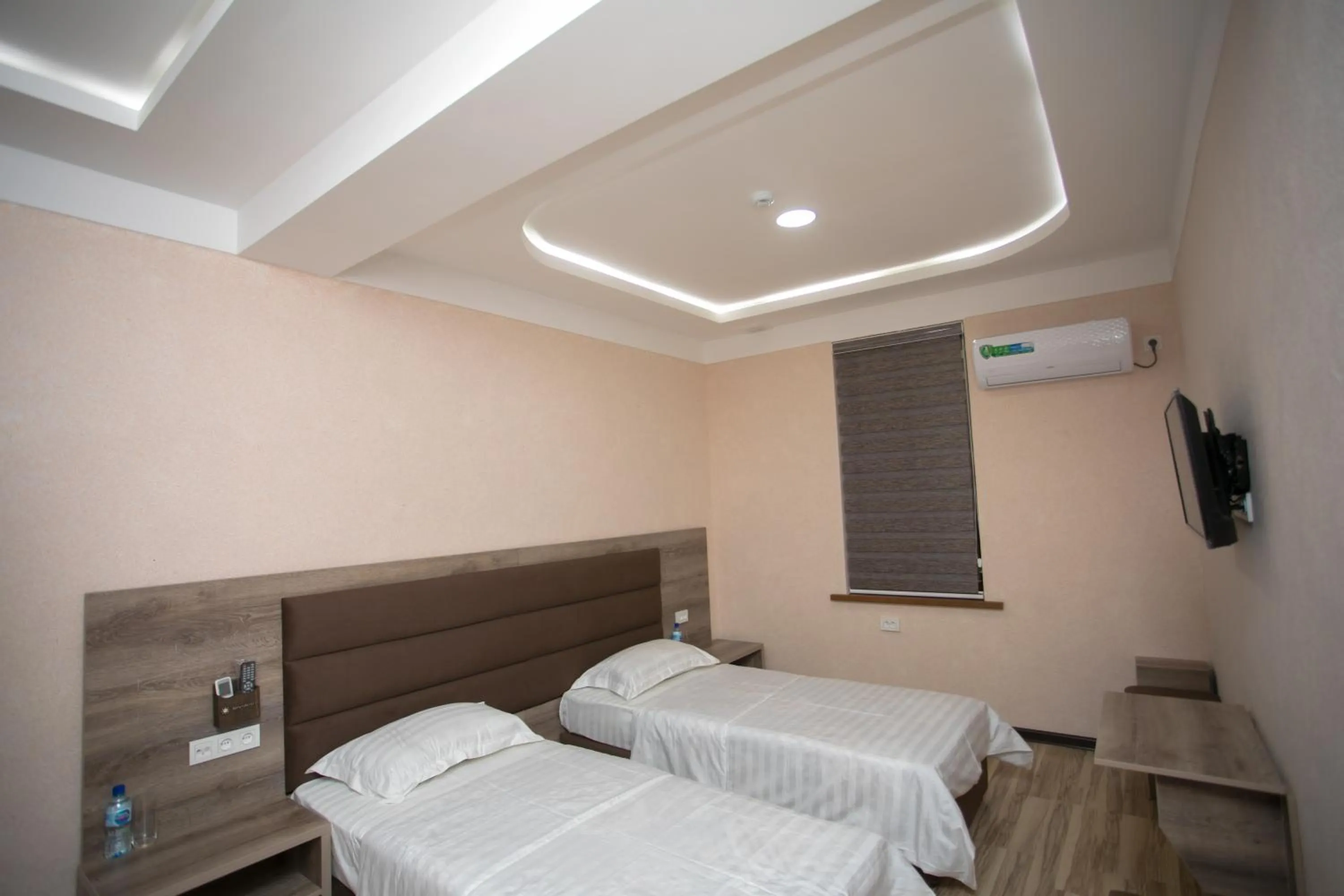 Photo of the whole room in Niso