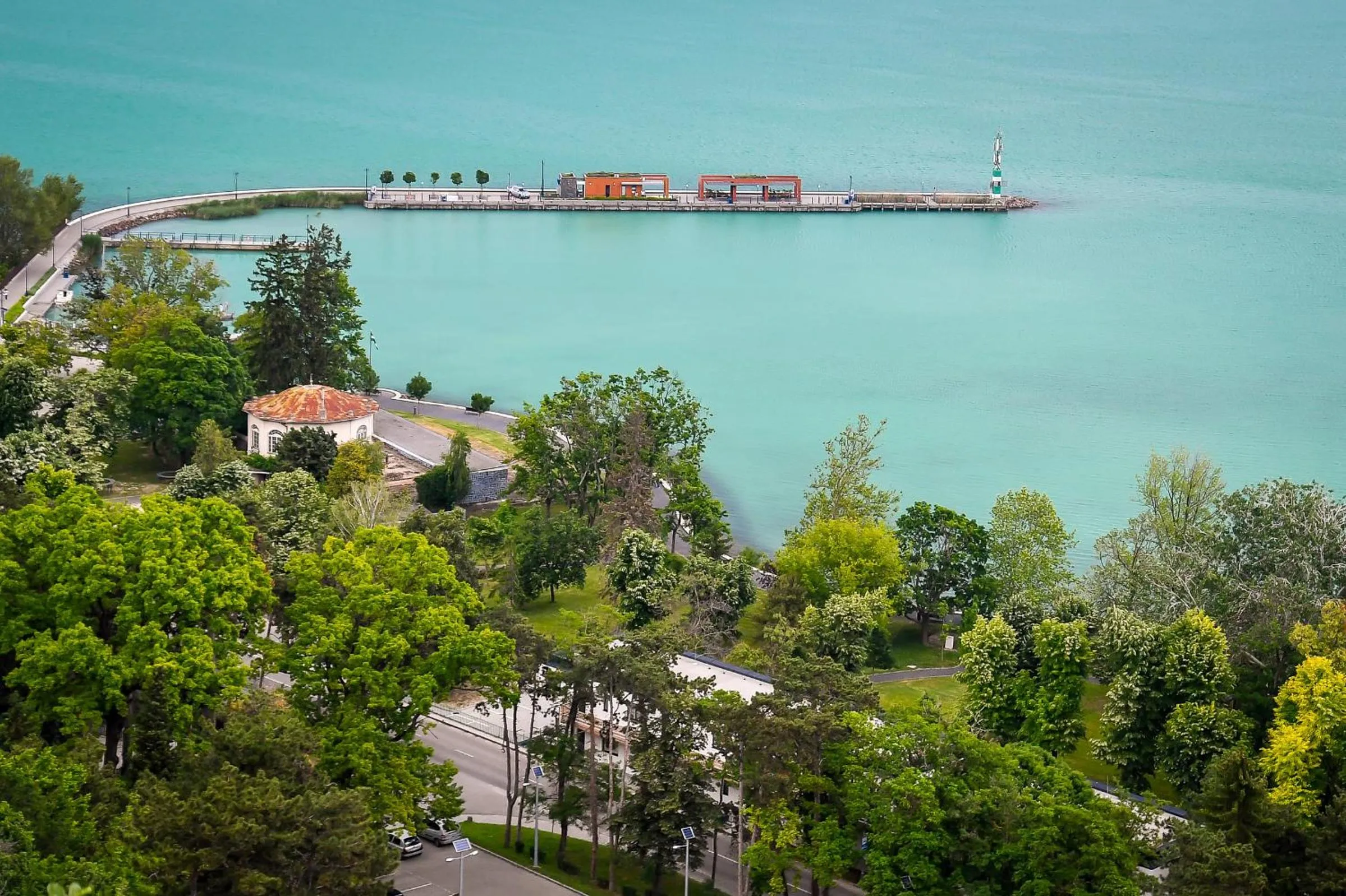 Natural landscape in Oliver Lux