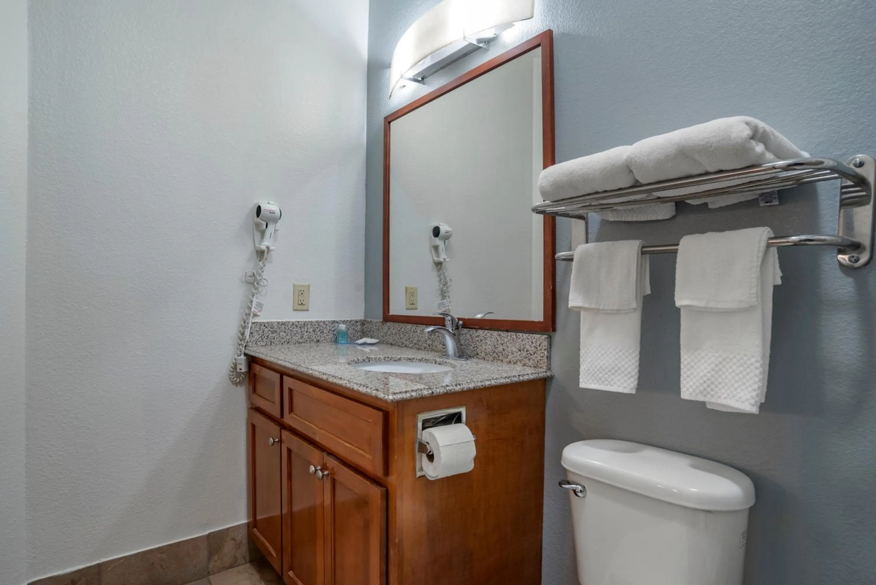 Bathroom in MainStay Suites Denham Springs - Baton Rouge East