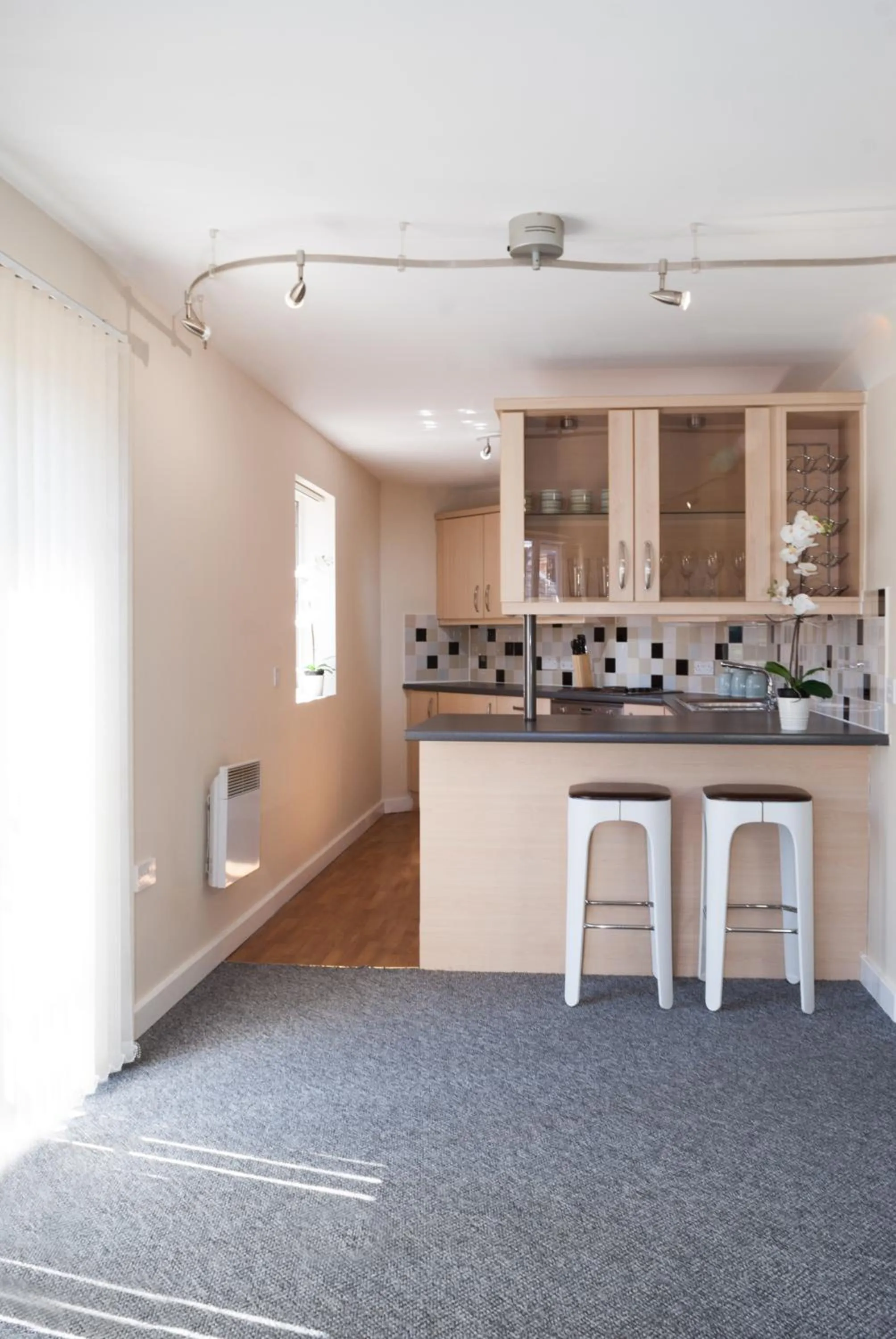 Other in Chestnut Court 2 Bed Apartment FREE Parking WiiFi Smart TV