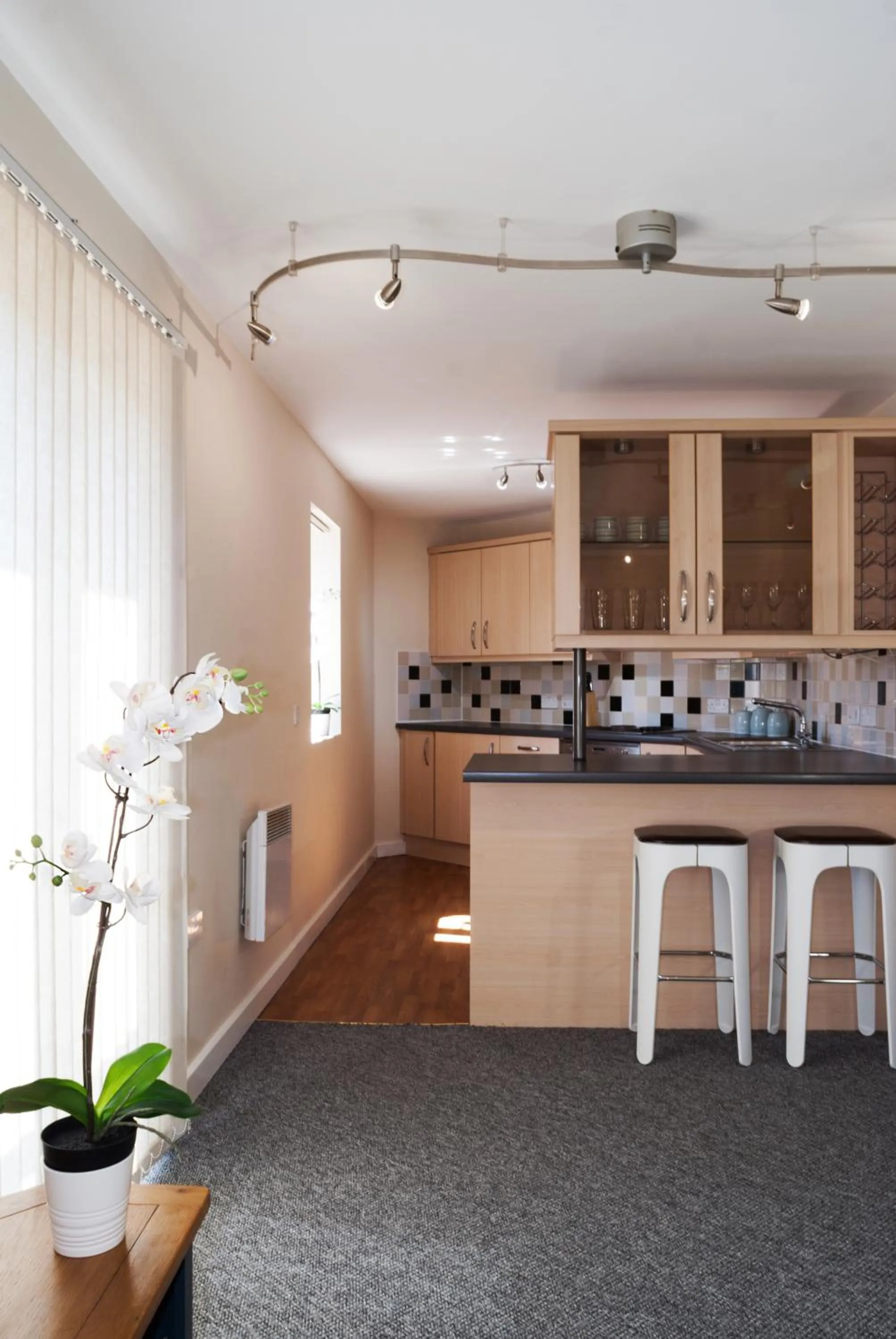 Other in Chestnut Court 2 Bed Apartment FREE Parking WiiFi Smart TV