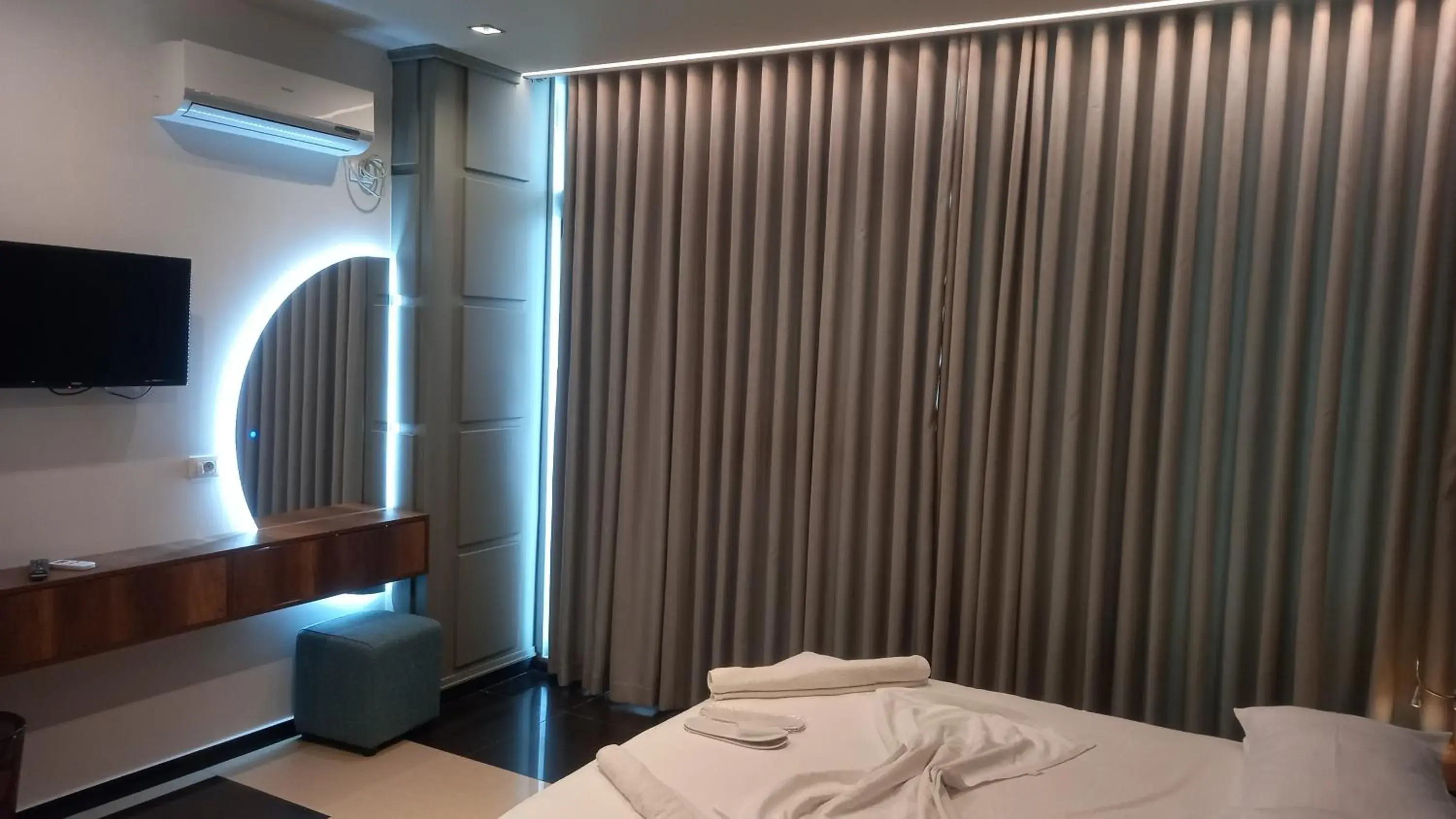 Triple Room in Hotel Aglon Triple Room in Hotel Aglon