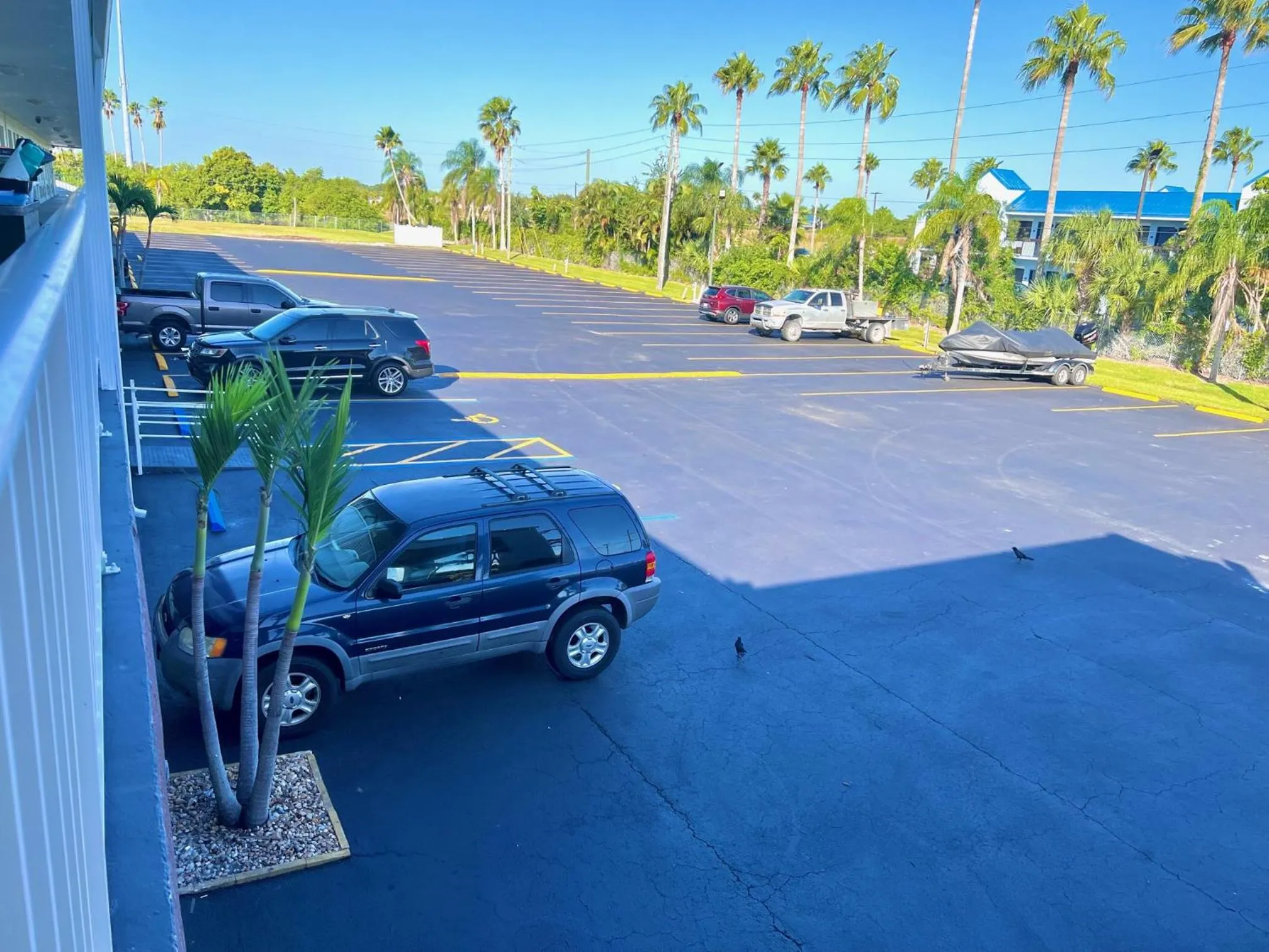 Parking in Flamingo Motel