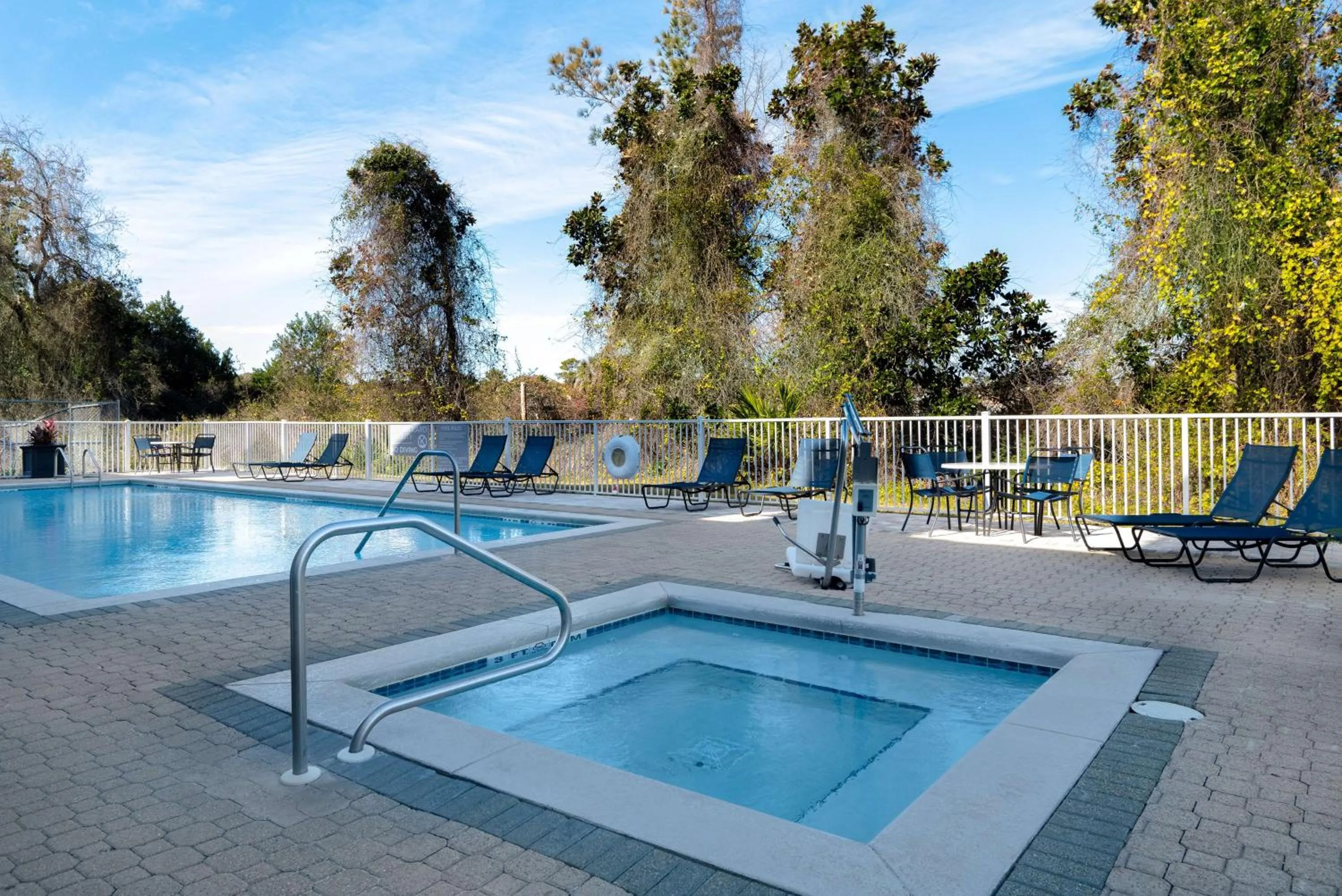 Pool view in Best Western Sugar Sands Inn & Suites