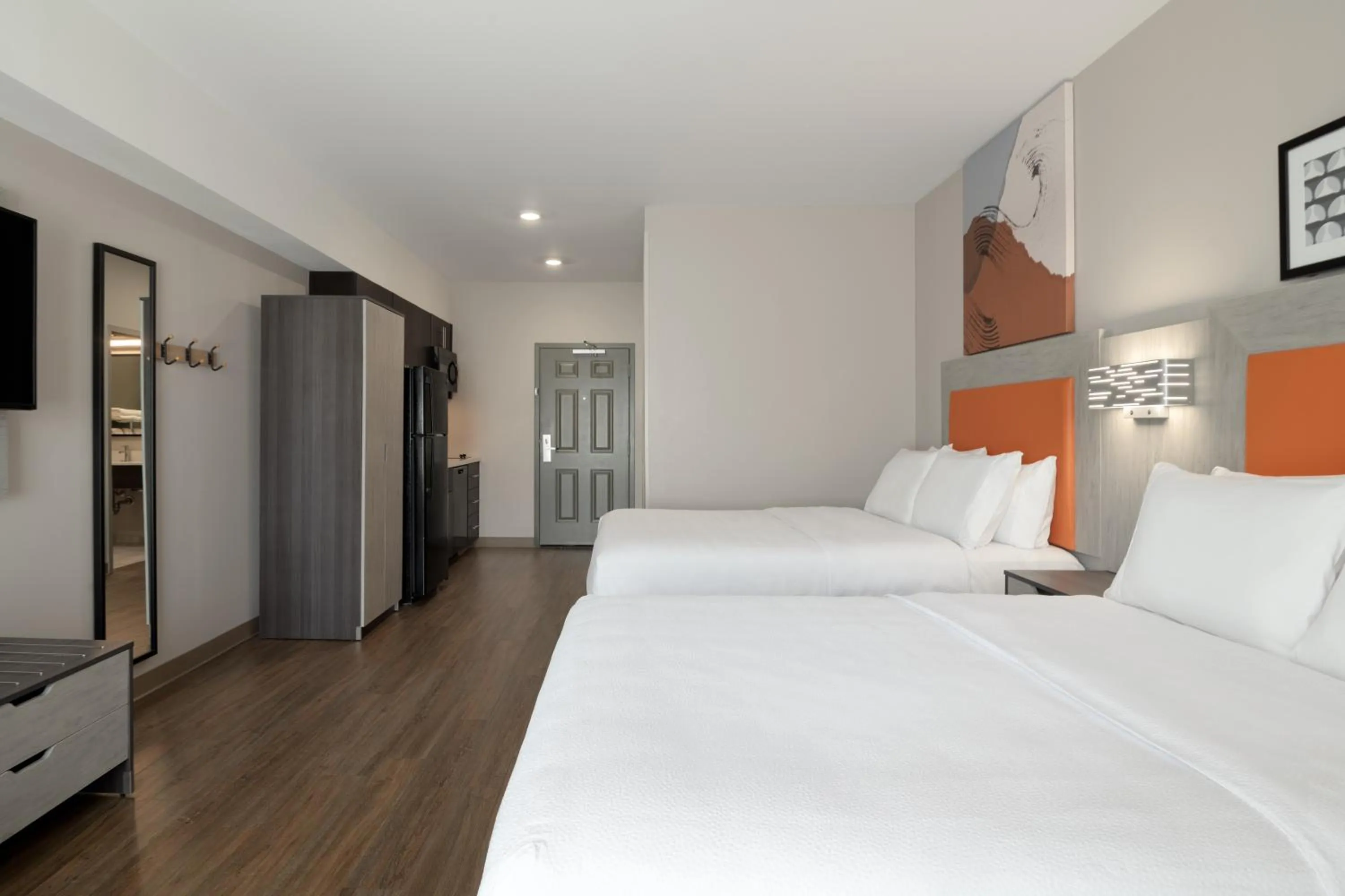 Photo of the whole room, Bed in Spark by Hilton Destin