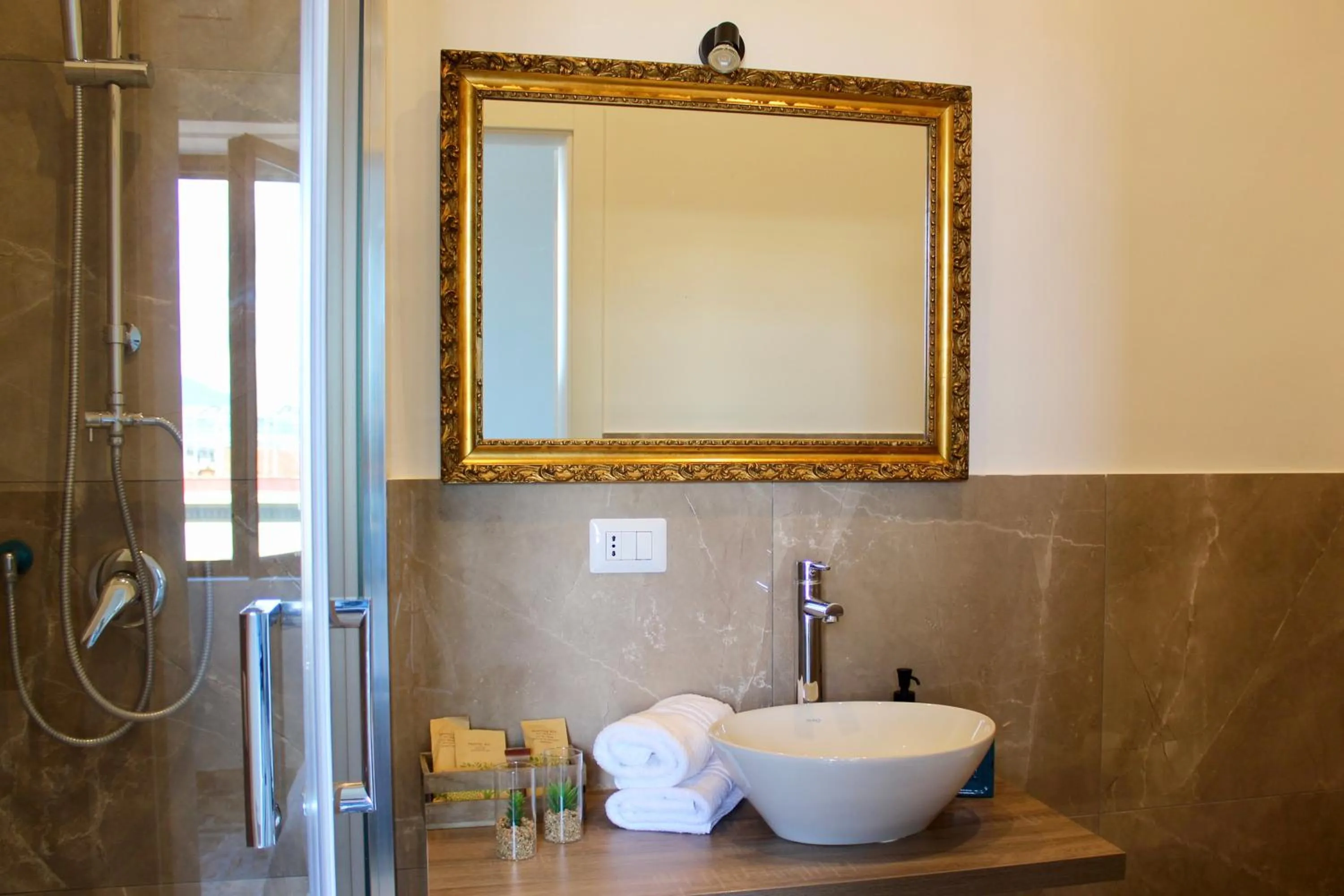 Bathroom in N'Art Suites - Napoli