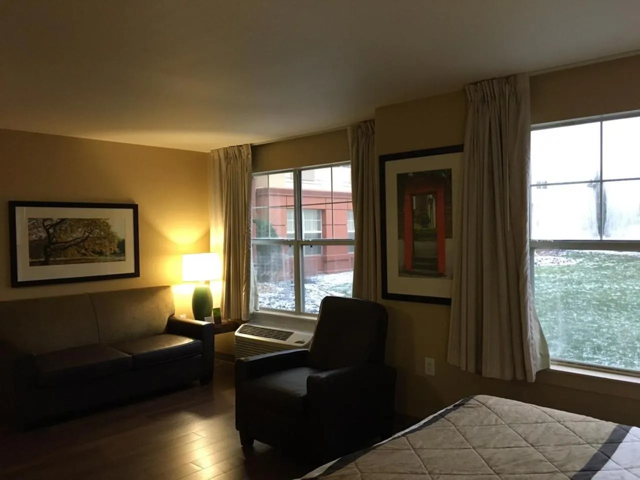 Bed in Extended Stay America Suites - Columbus - Tuttle