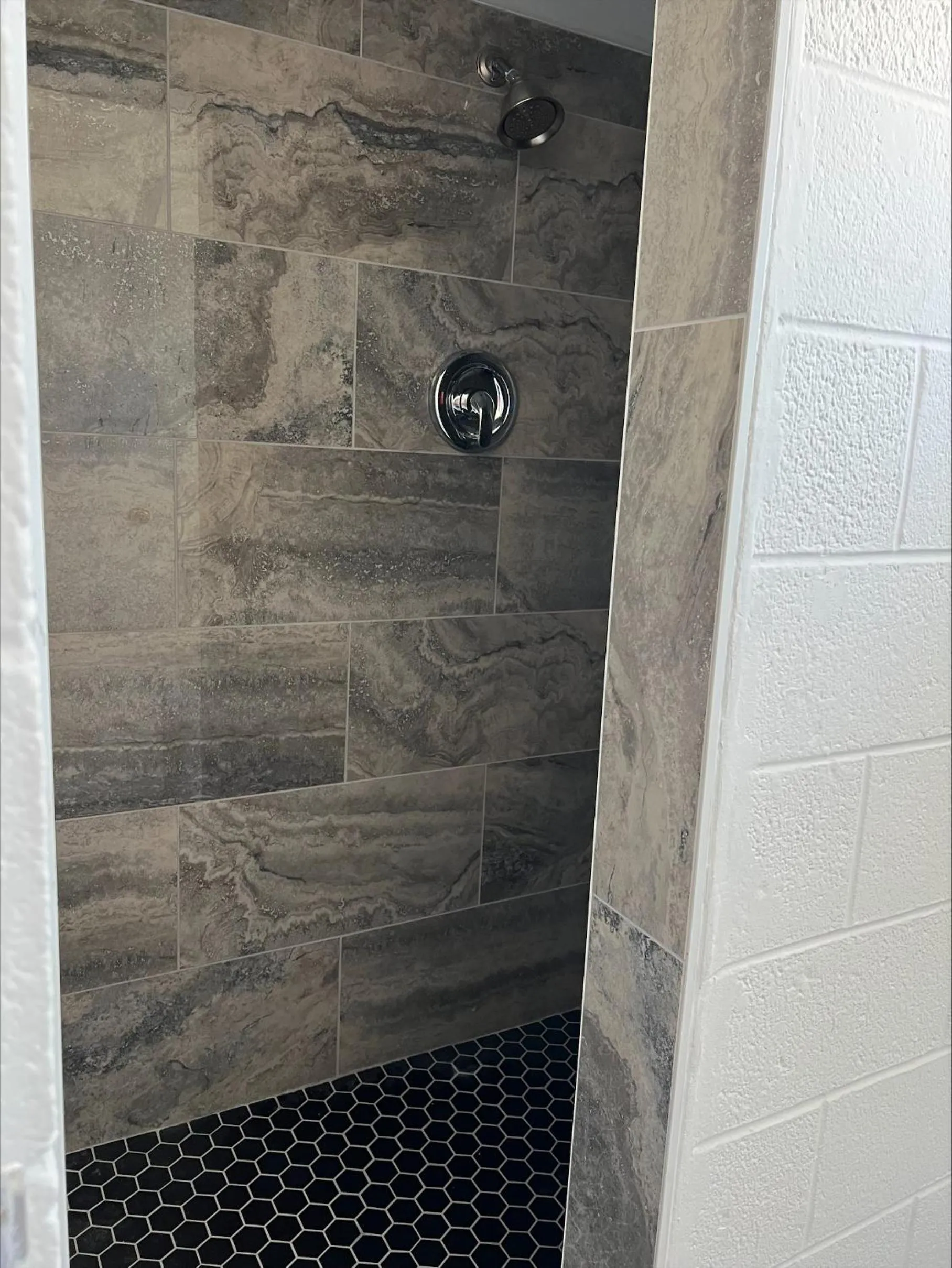 Bathroom in Carl's Motel