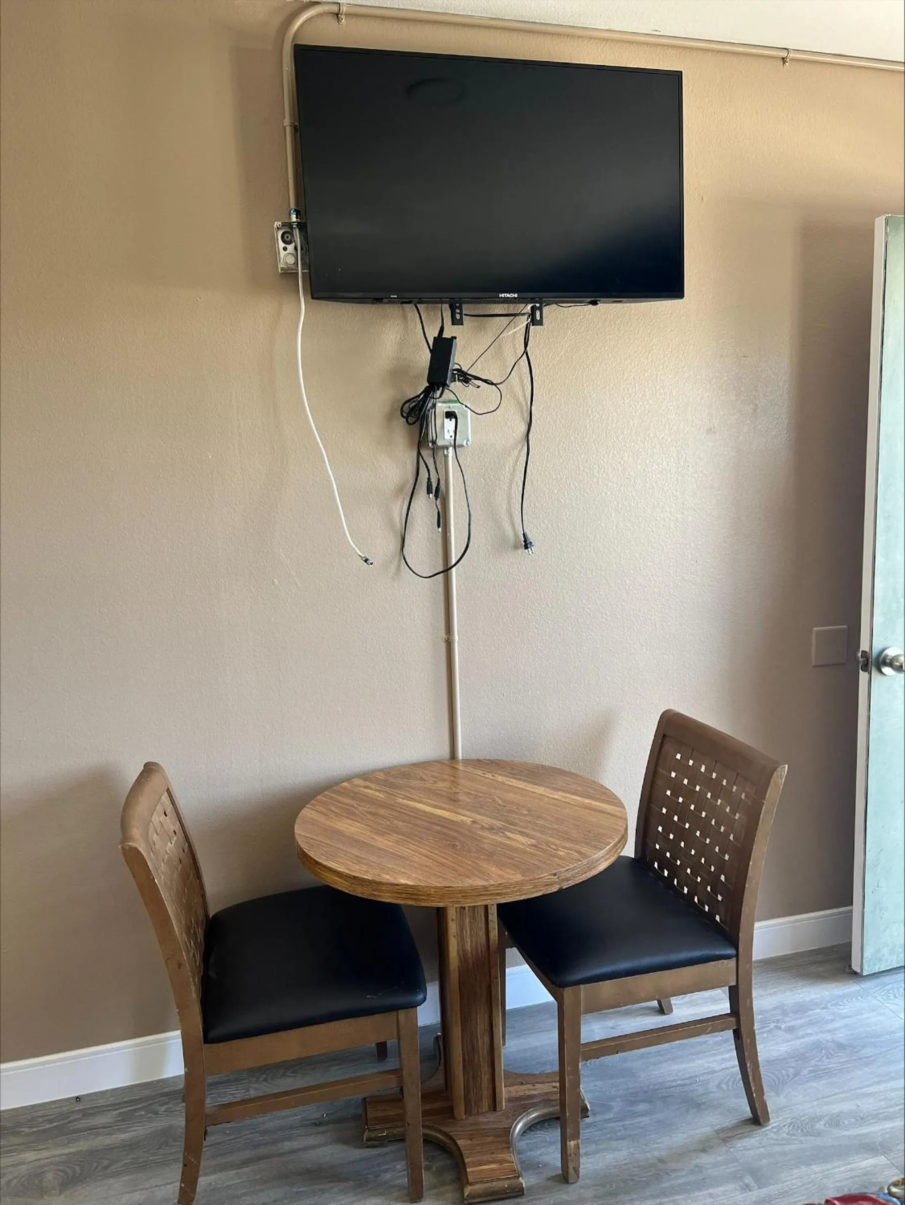 Bedroom in Carl's Motel