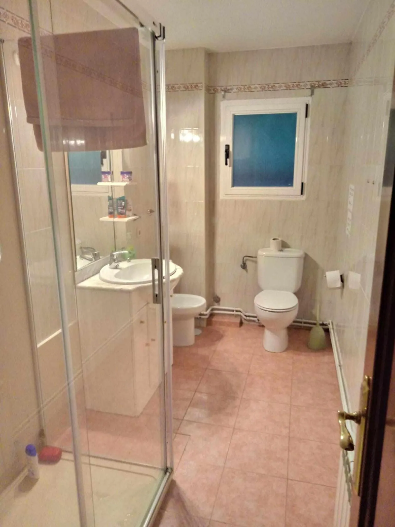 Shower in Residencia 12 OCTUBRE