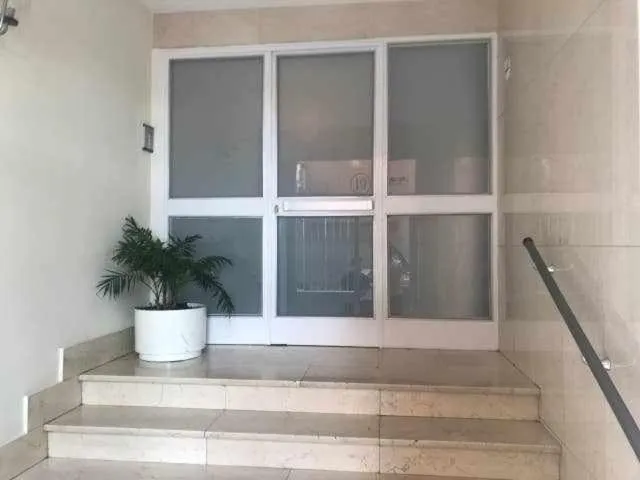 Property building in Residencia 12 OCTUBRE