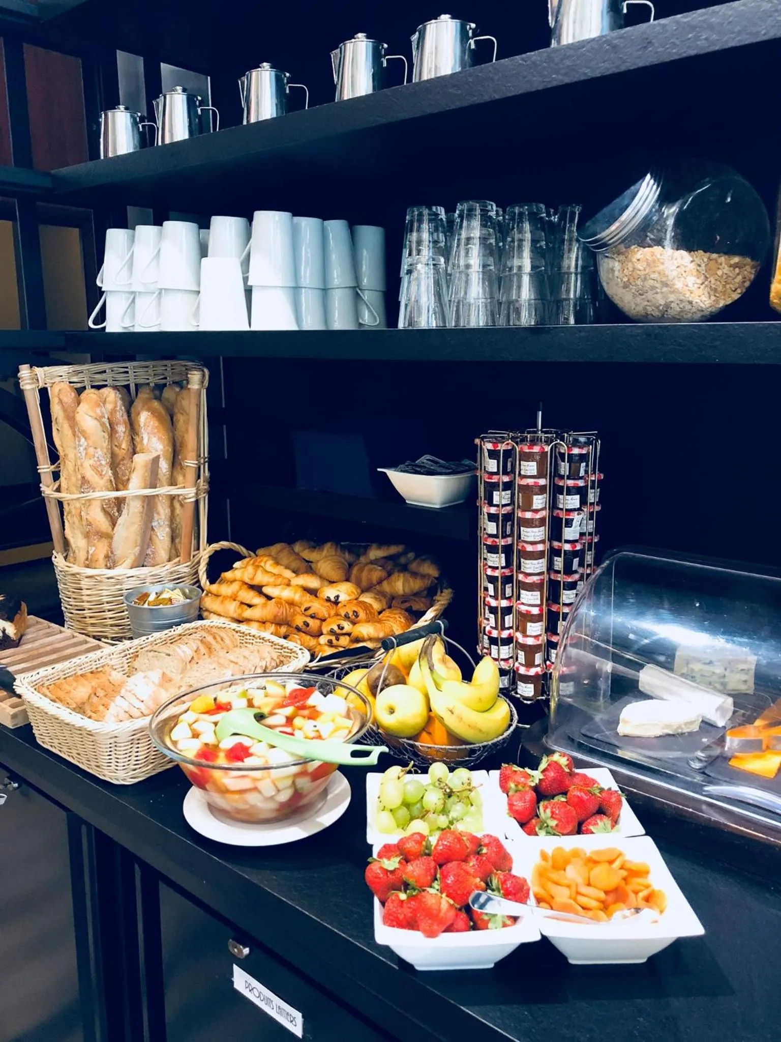 Breakfast in Hotel Art Deco Euralille