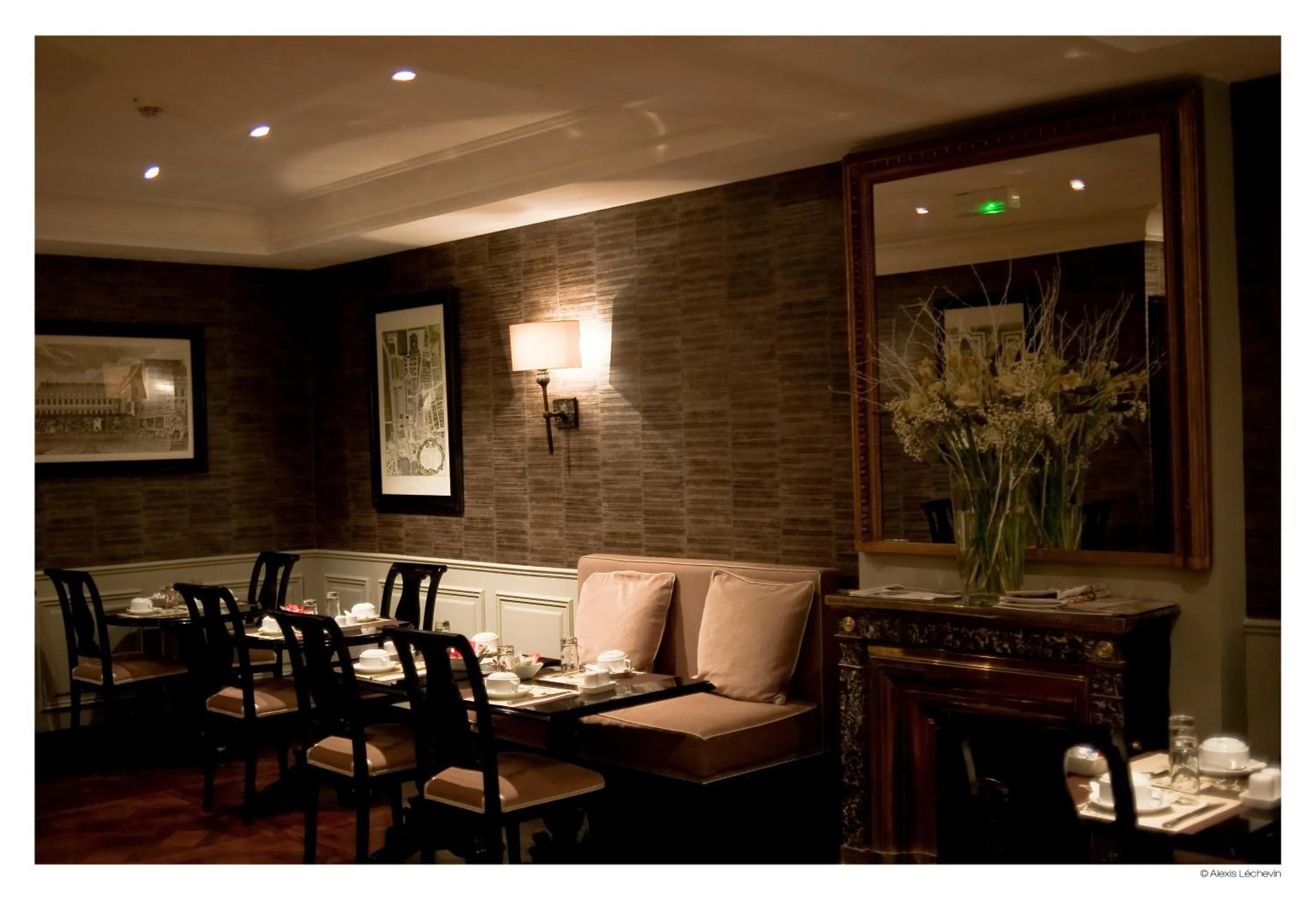 Restaurant/places to eat in Hotel De La Treille