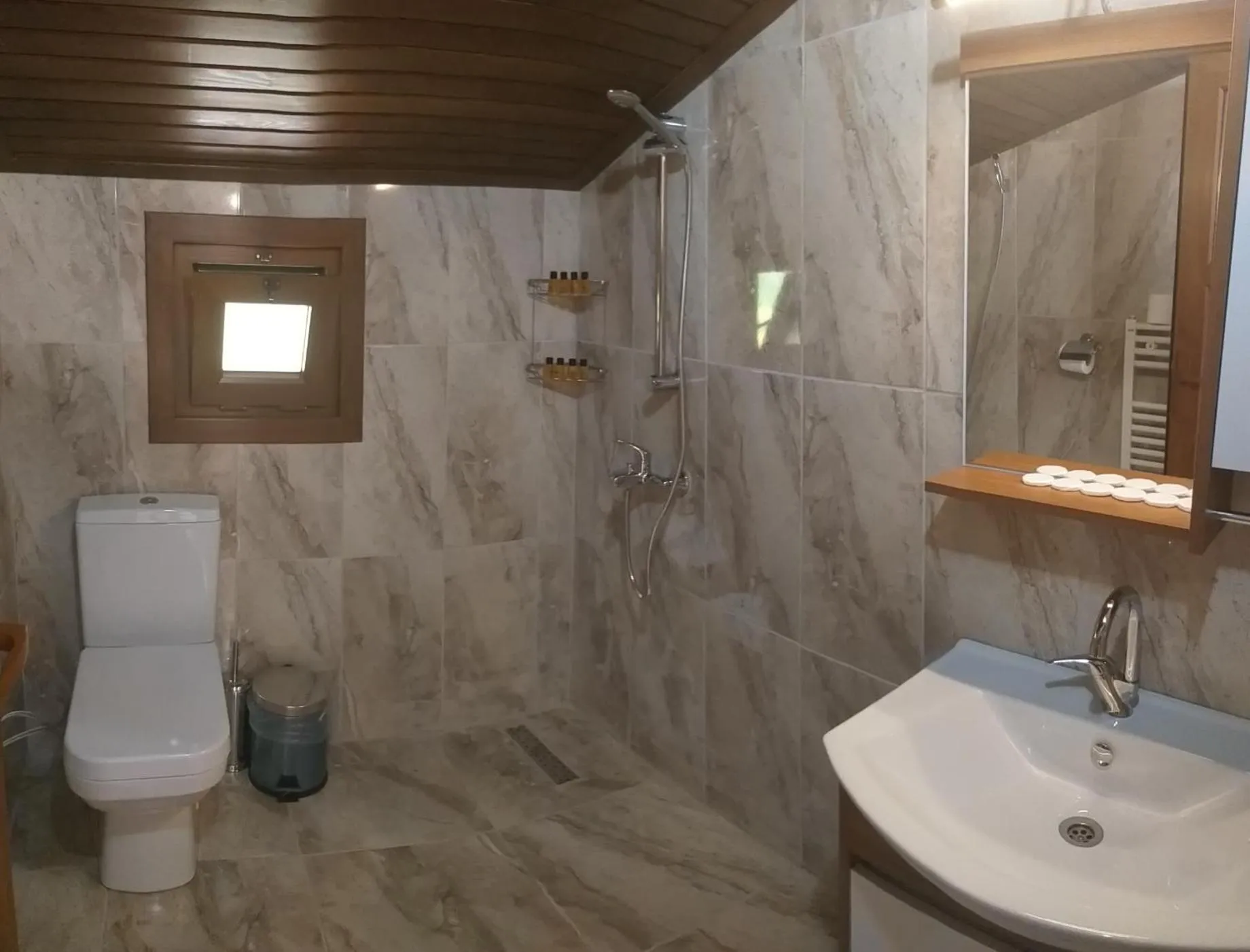 Shower in DİLEK SUIT&CAFE