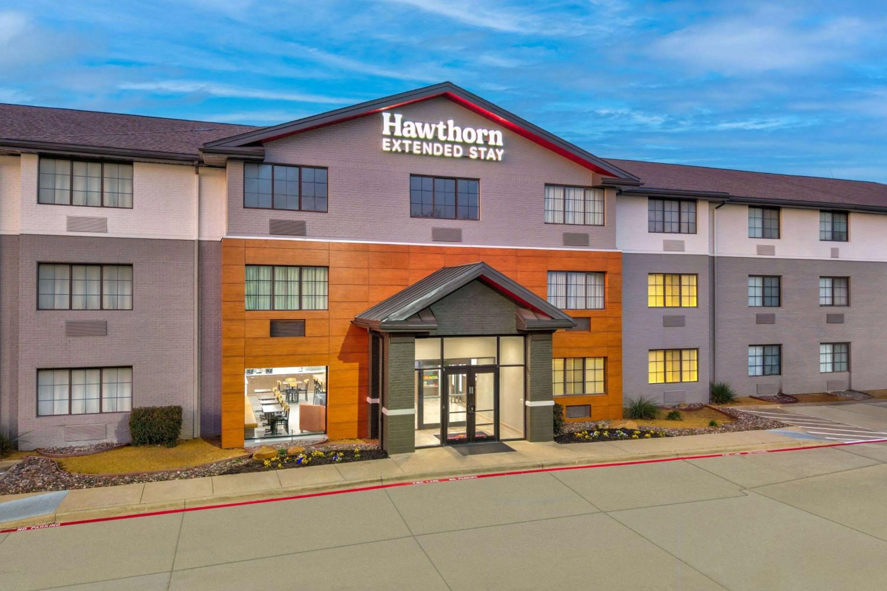 Property building in Hawthorn Extended Stay by Wyndham Bedford - Dallas